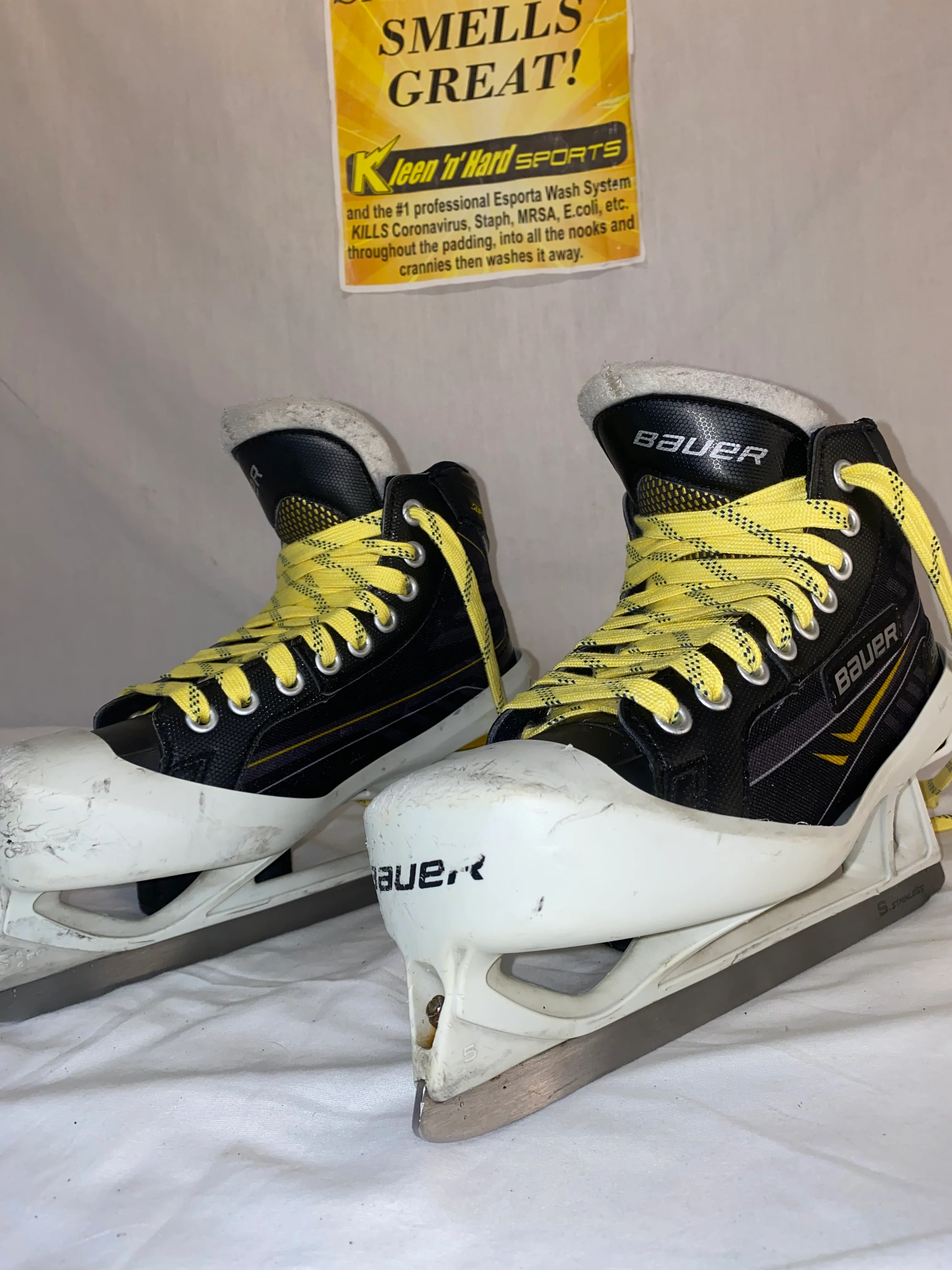 Used Bauer Supreme One.7 Size 5.5 D Ice Hockey Goalie Skates - Image 3