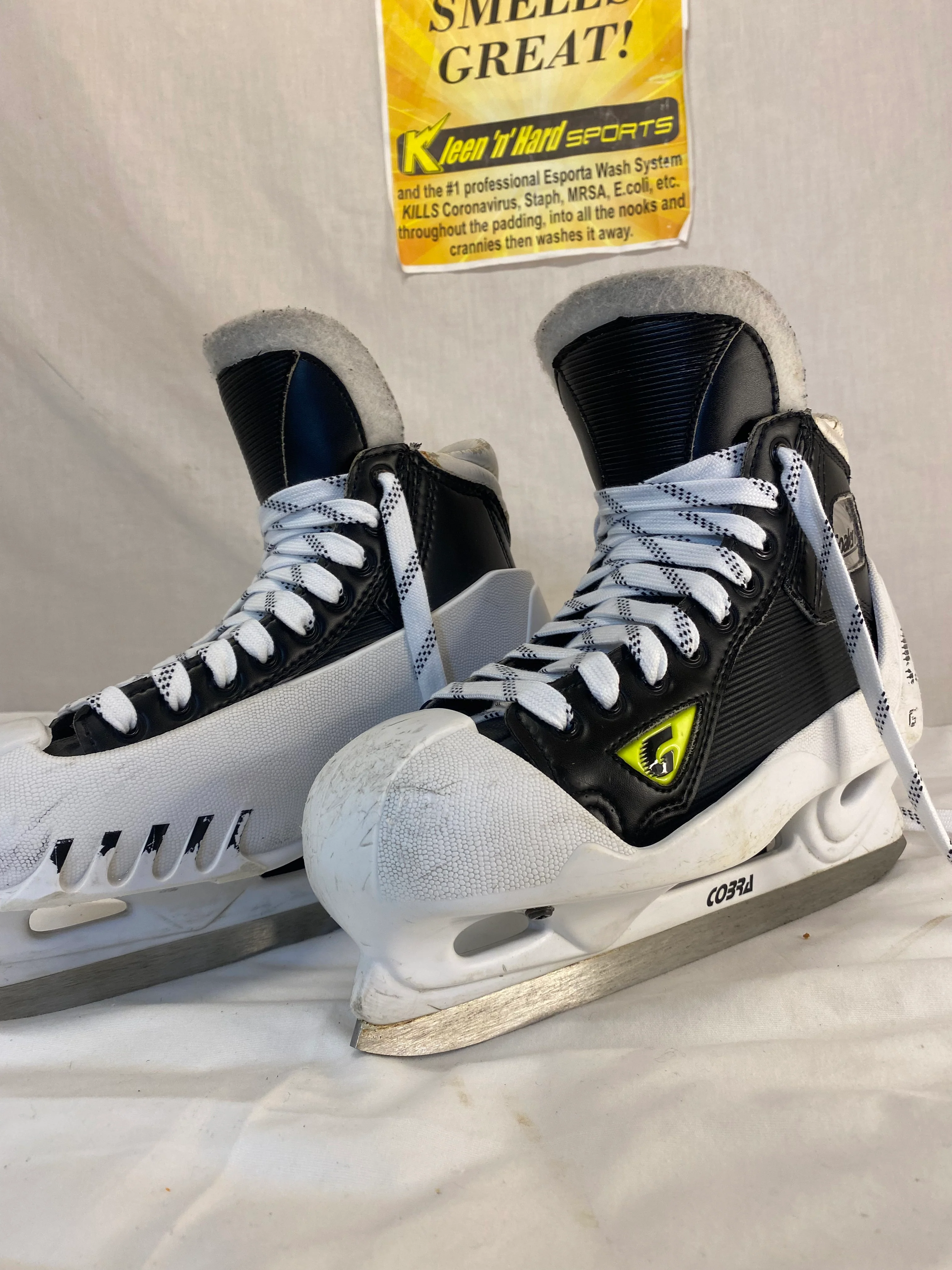 Used Graf Goaler Pro Size 5 R Ice Hockey Goalie Skates - Image 3