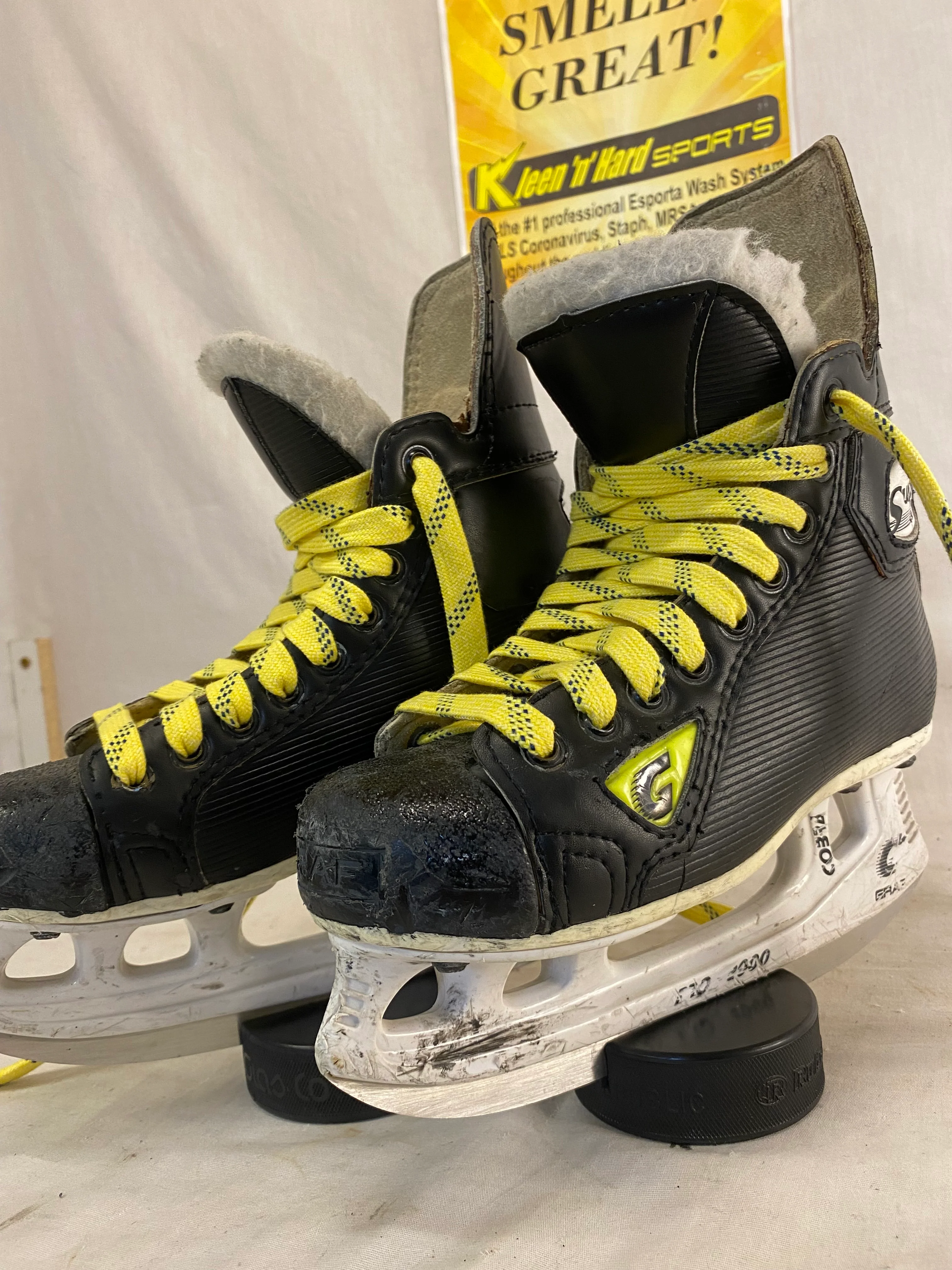 Used Graf supra 705 Size 2.5 D Ice Hockey Skates - Image 7