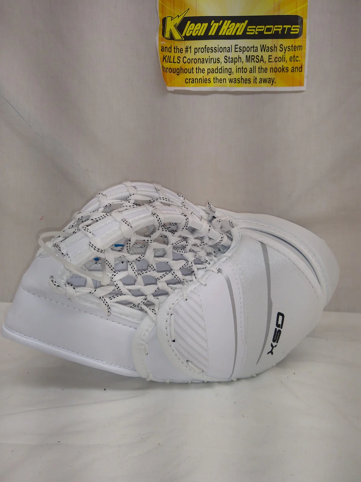New Bauer GSX Reg (Lt Hand) Sz Int White Ice Hockey Goalie Catcher - Image 2
