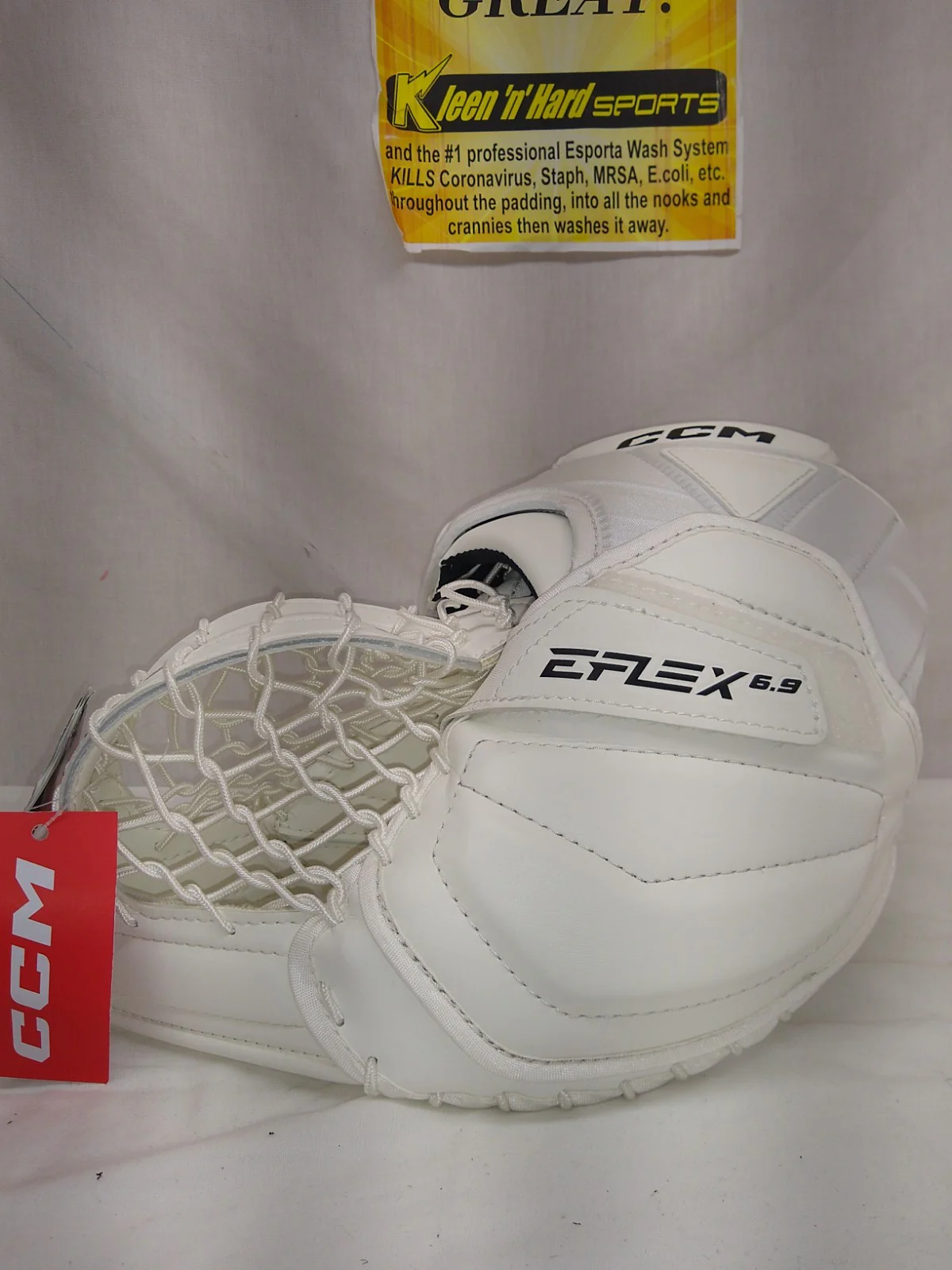 New CCM EFLEX 6.9 Reg (Lt Hand) Sz Sr White Ice Hockey Goalie Catcher - Image 2