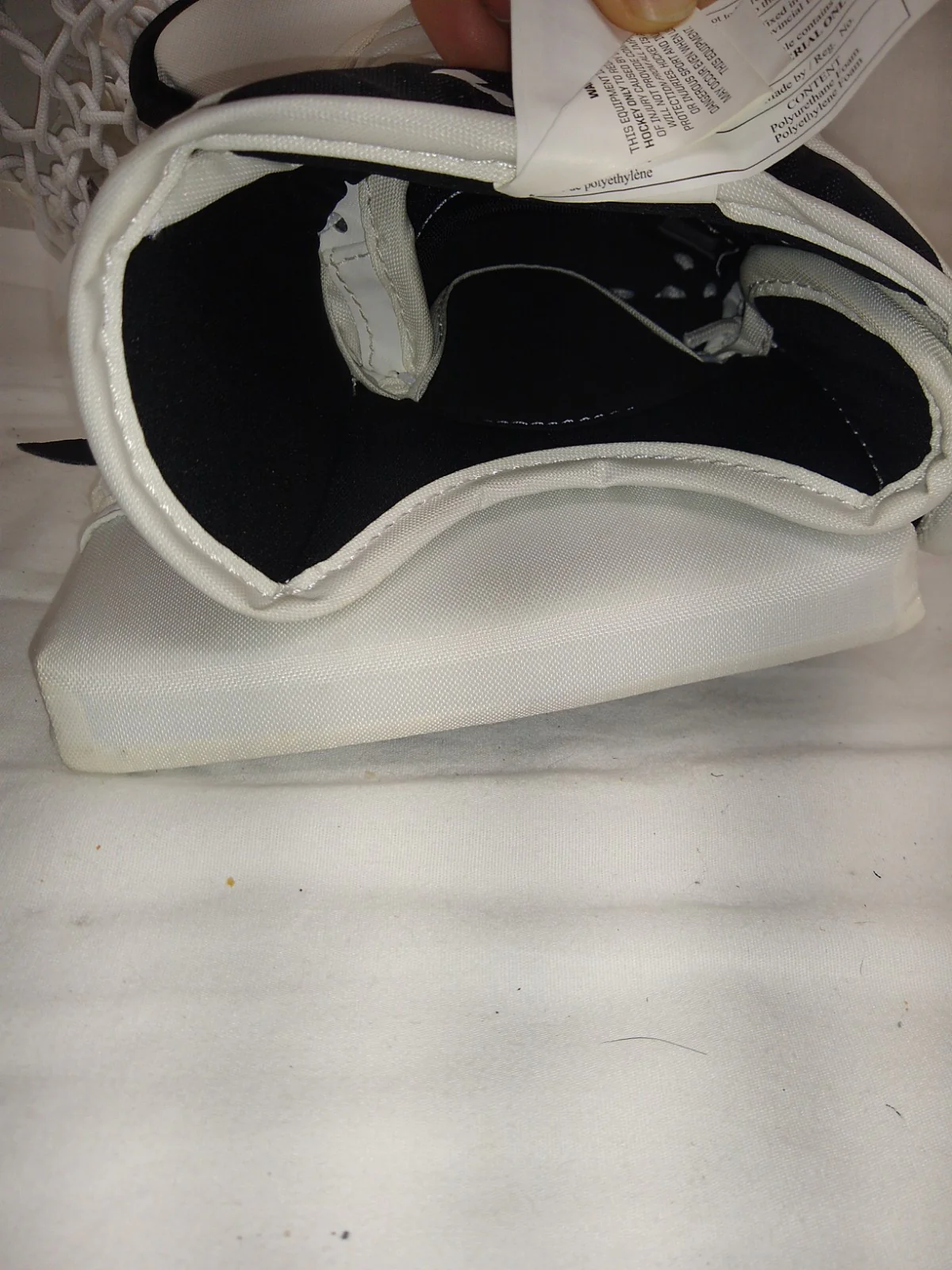 New CCM YTFLEX II Full Rt (Rt Hand) Sz Yth White Hockey Goalie Goalie Catcher - Image 5