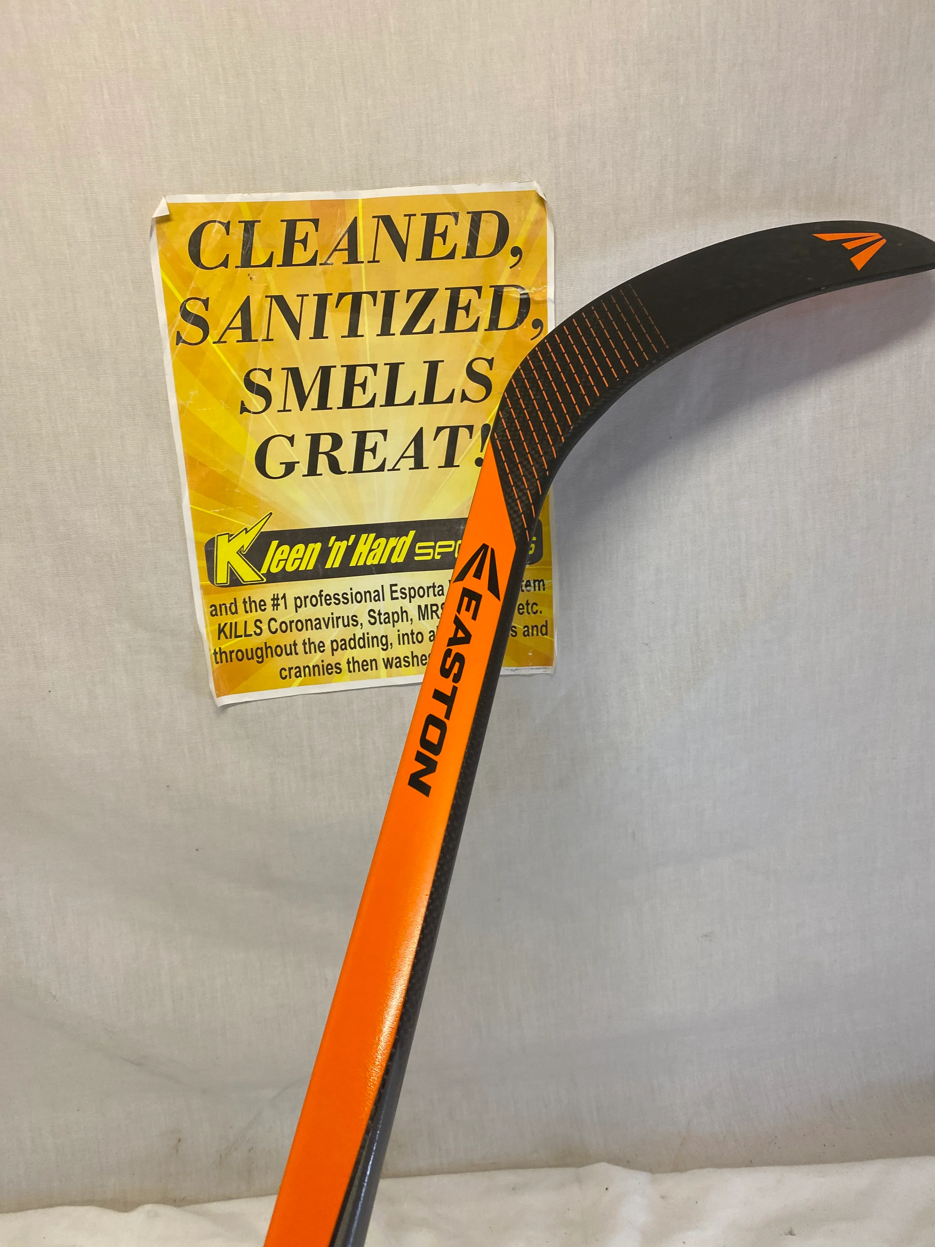 New Easton V9E Grip Int. Stick Flex 60 Left E36 Ice Hockey Stick - 1 Piece - Image 3
