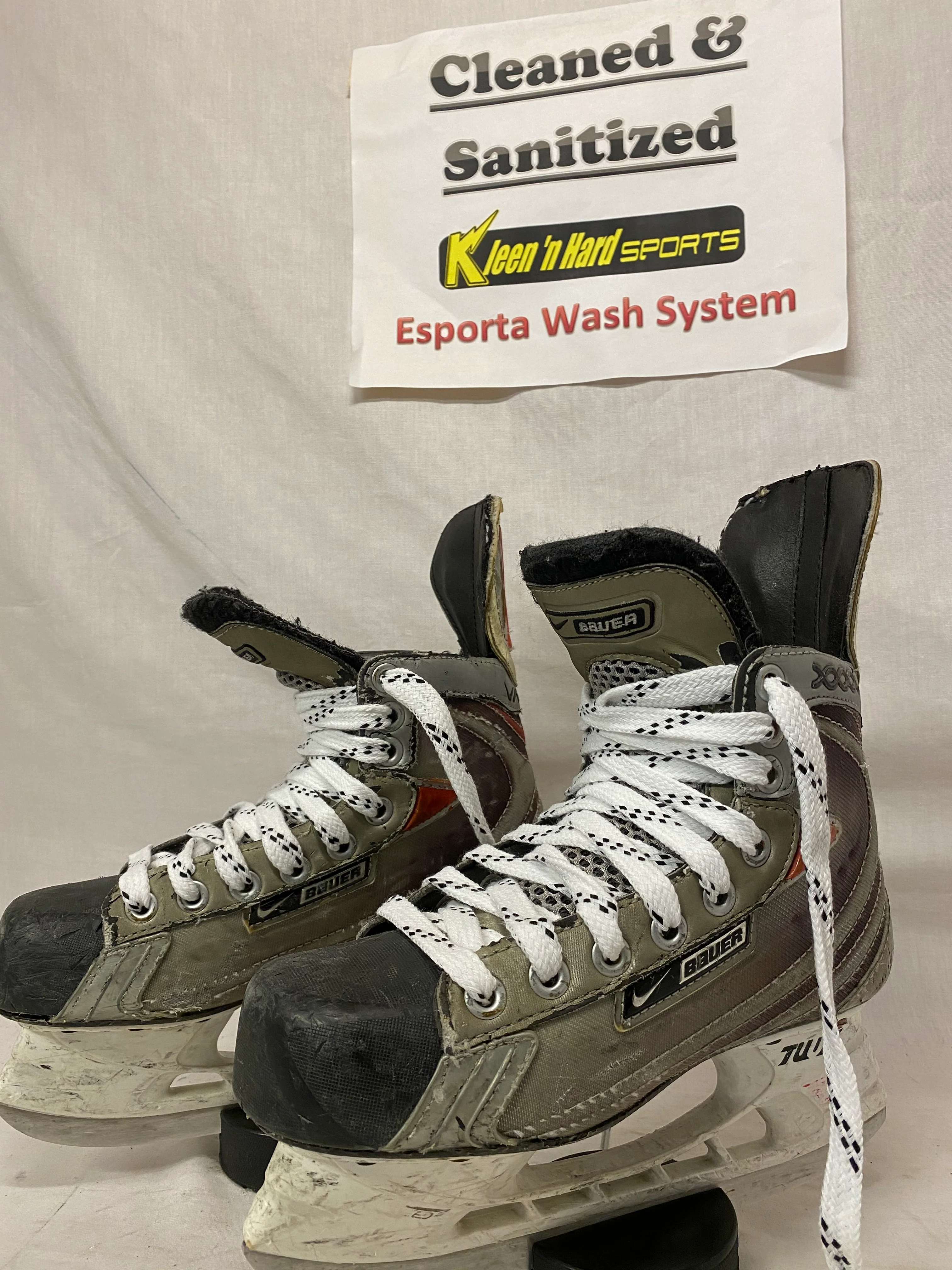 Used Nike Bauer Vapor XXXX Size 2.5 D Ice Hockey Skates - Image 3