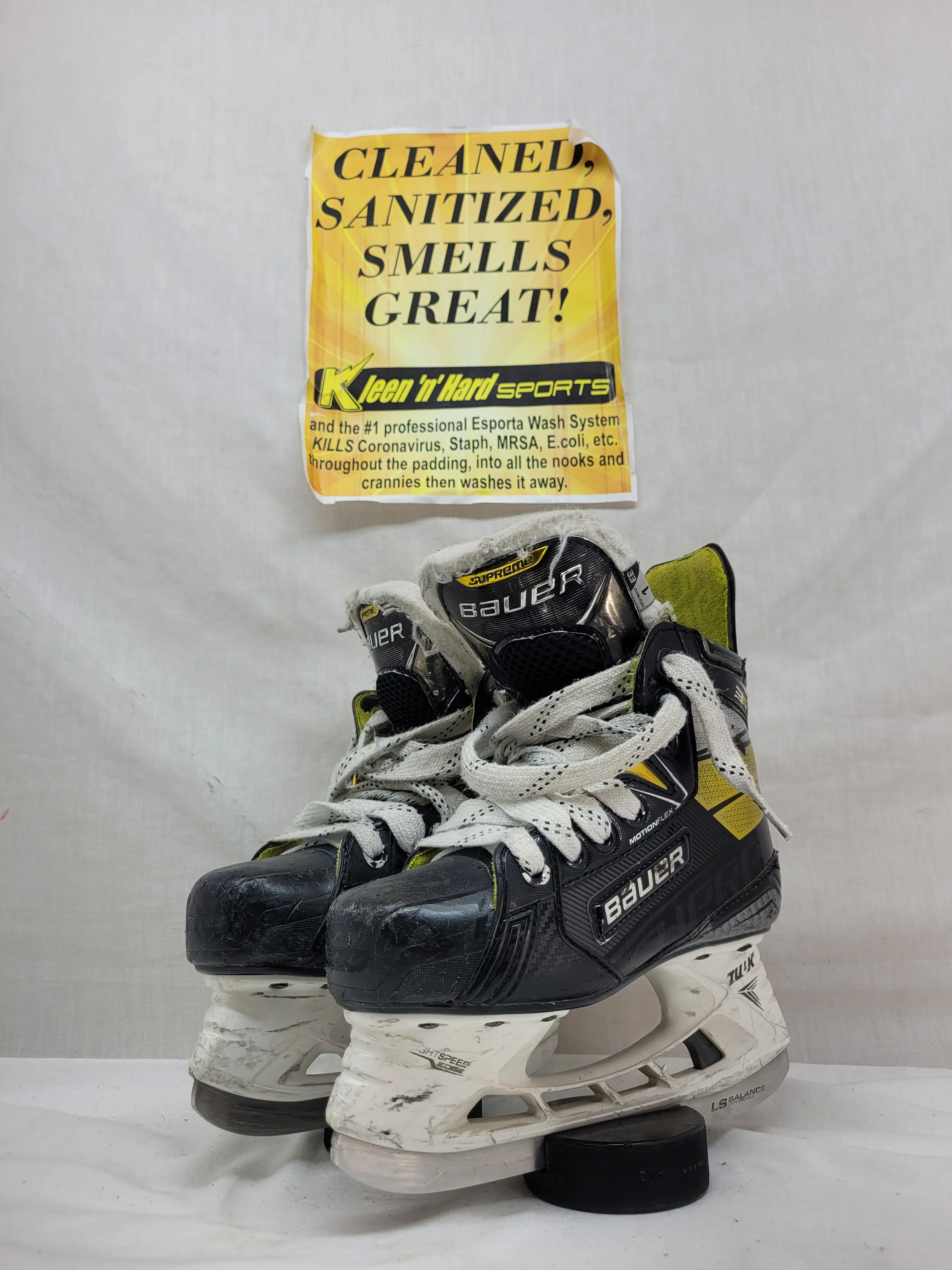 Used Bauer 3S Size 1 D Ice Hockey Skates - Image 4