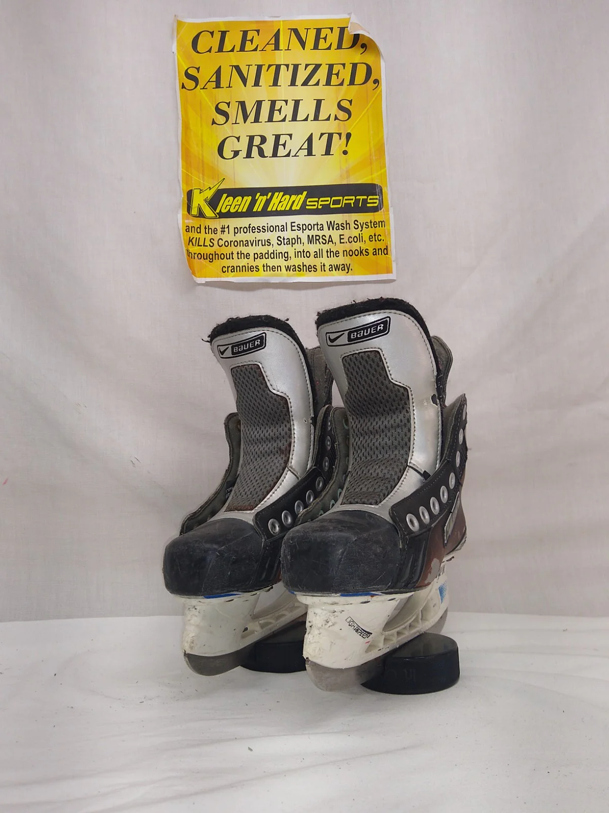 Used Bauer One75 Size 1 Ice Hockey Skates - Image 4