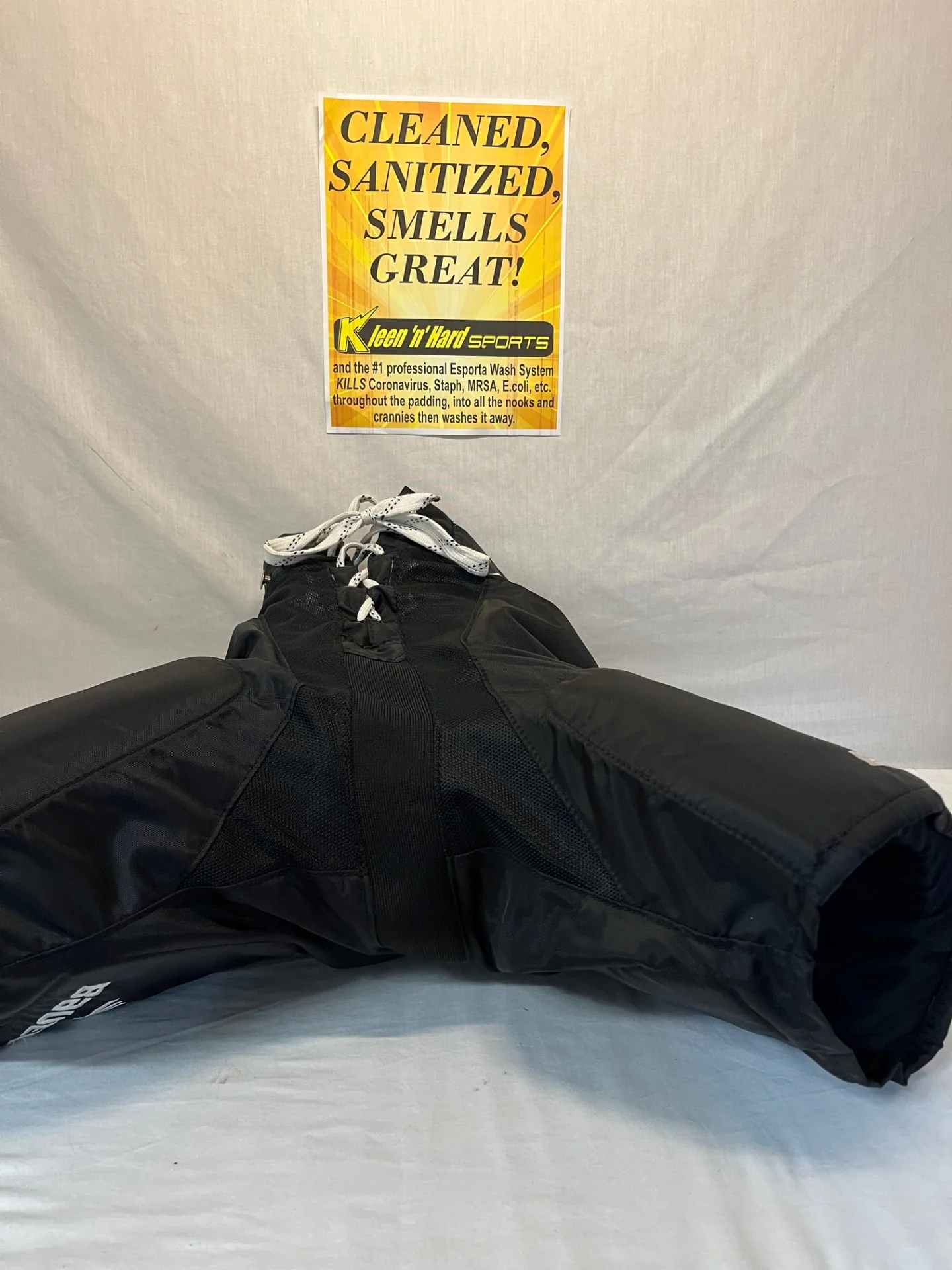 Used Bauer Supreme 3000 Size Jr M Black Ice Hockey Pants - Image 4