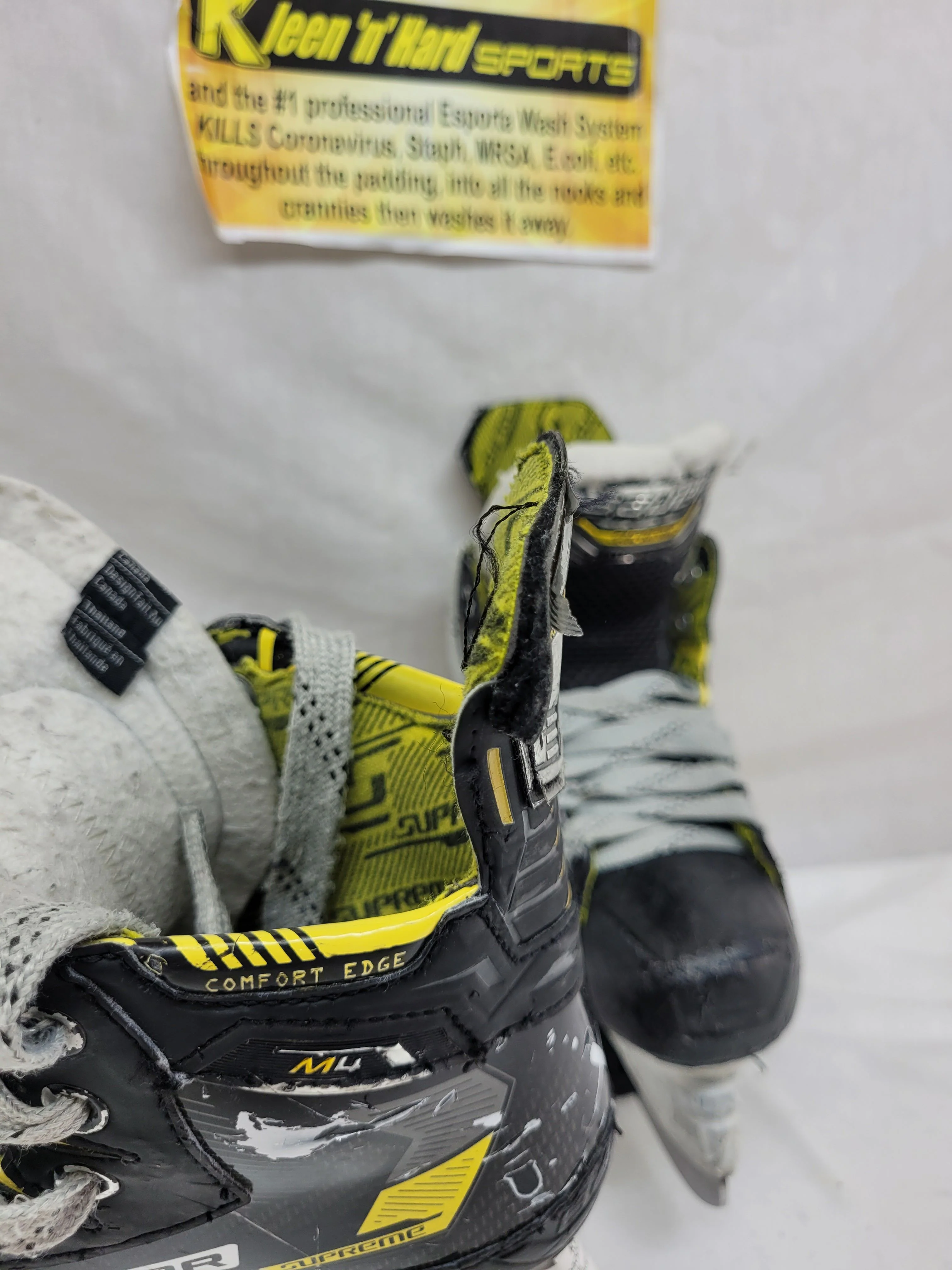 Used Bauer Supreme M4 Size 2.5 D Ice Hockey Skates - Image 7