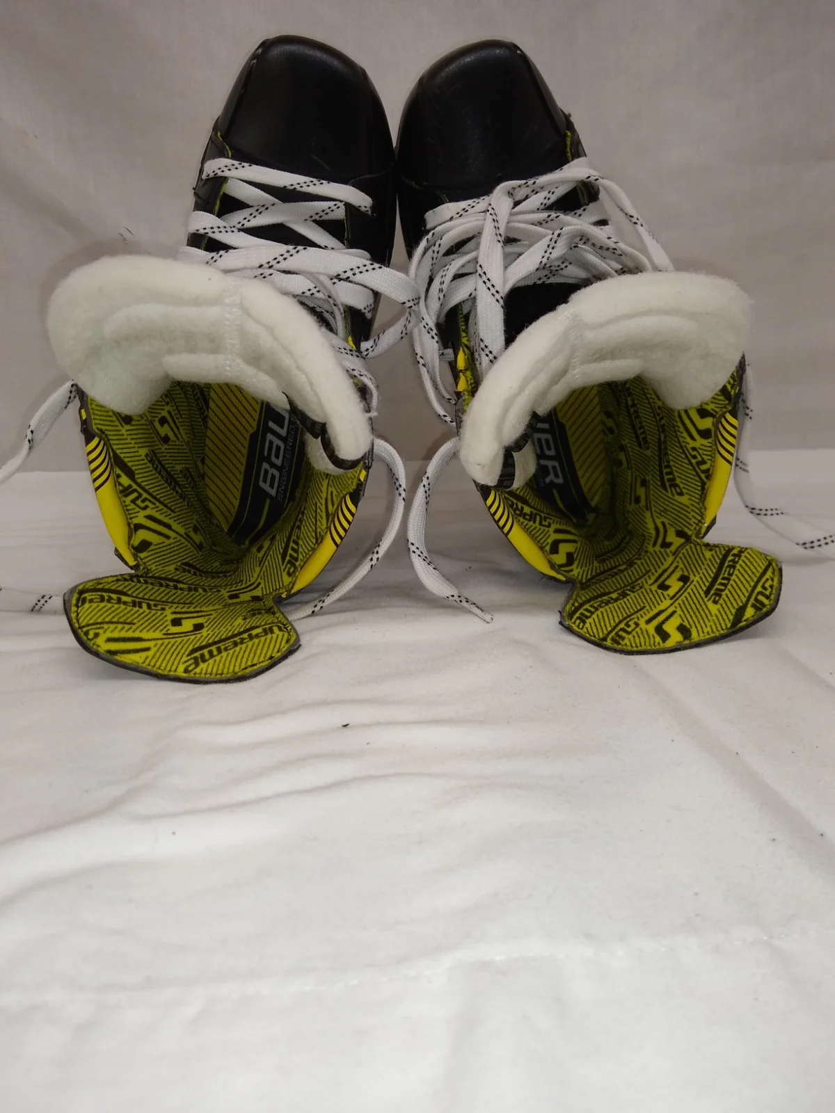 Used Bauer Supreme M4 Size 3 D Ice Hockey Skates - Image 8