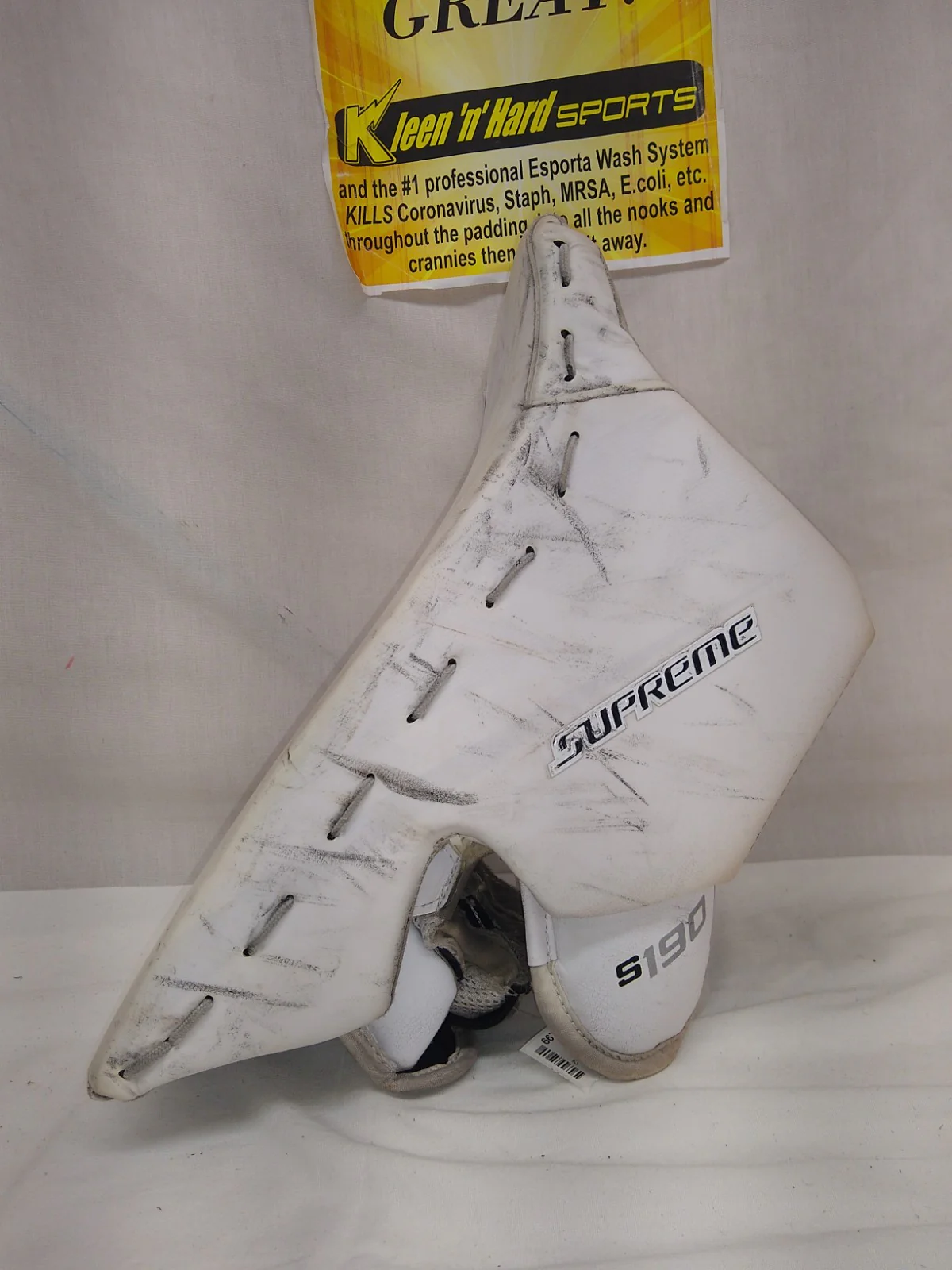 Used Bauer Supreme S190 Size Int Reg (Rt Hand) White Goalie Blocker - Image 2