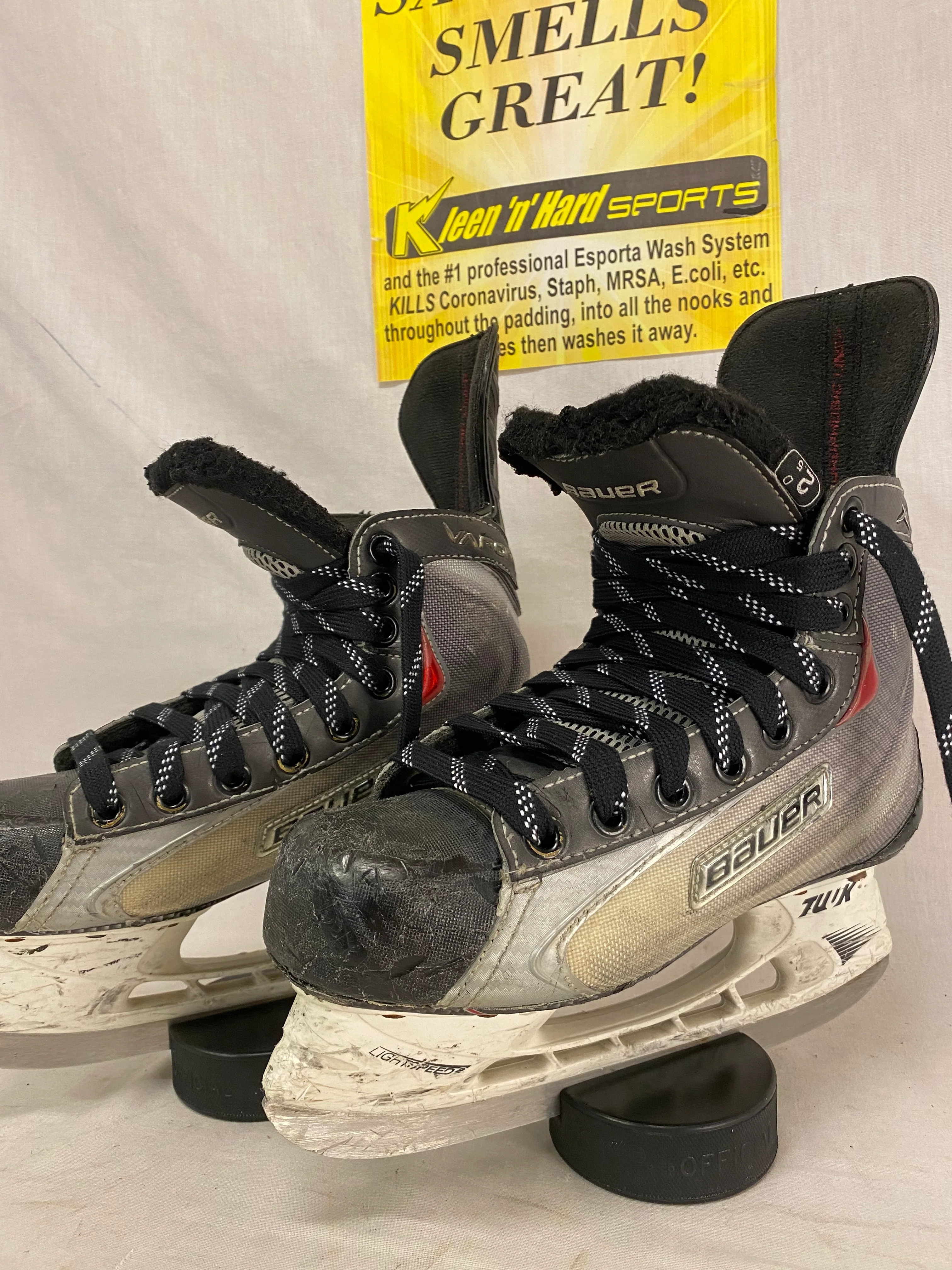 Used Bauer Vapor X:40 Size 2.5 D Ice Hockey Skates - Image 3