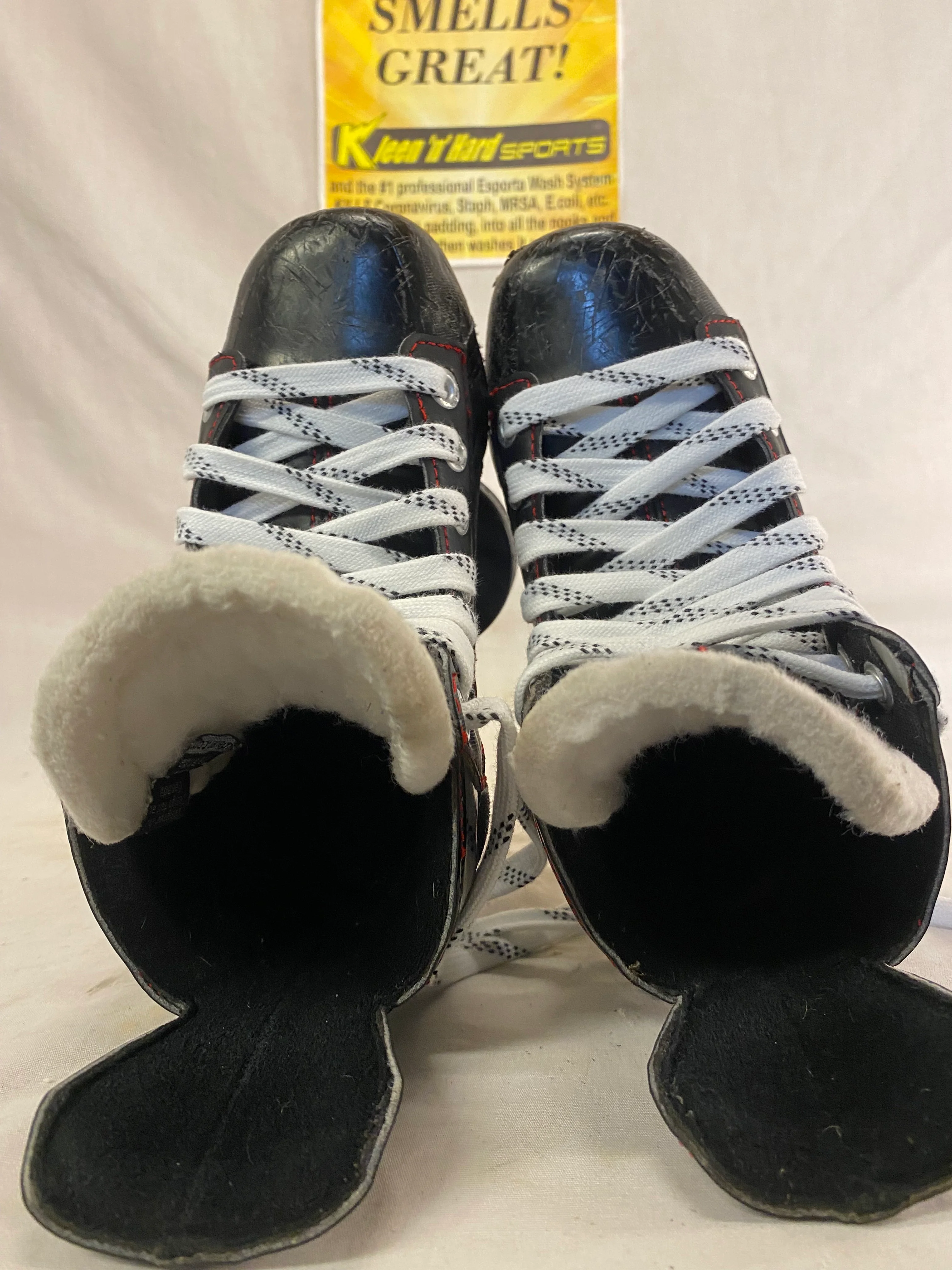 Used Bauer Vapor X300 Ice Hockey Size 13 D Skates - Image 2