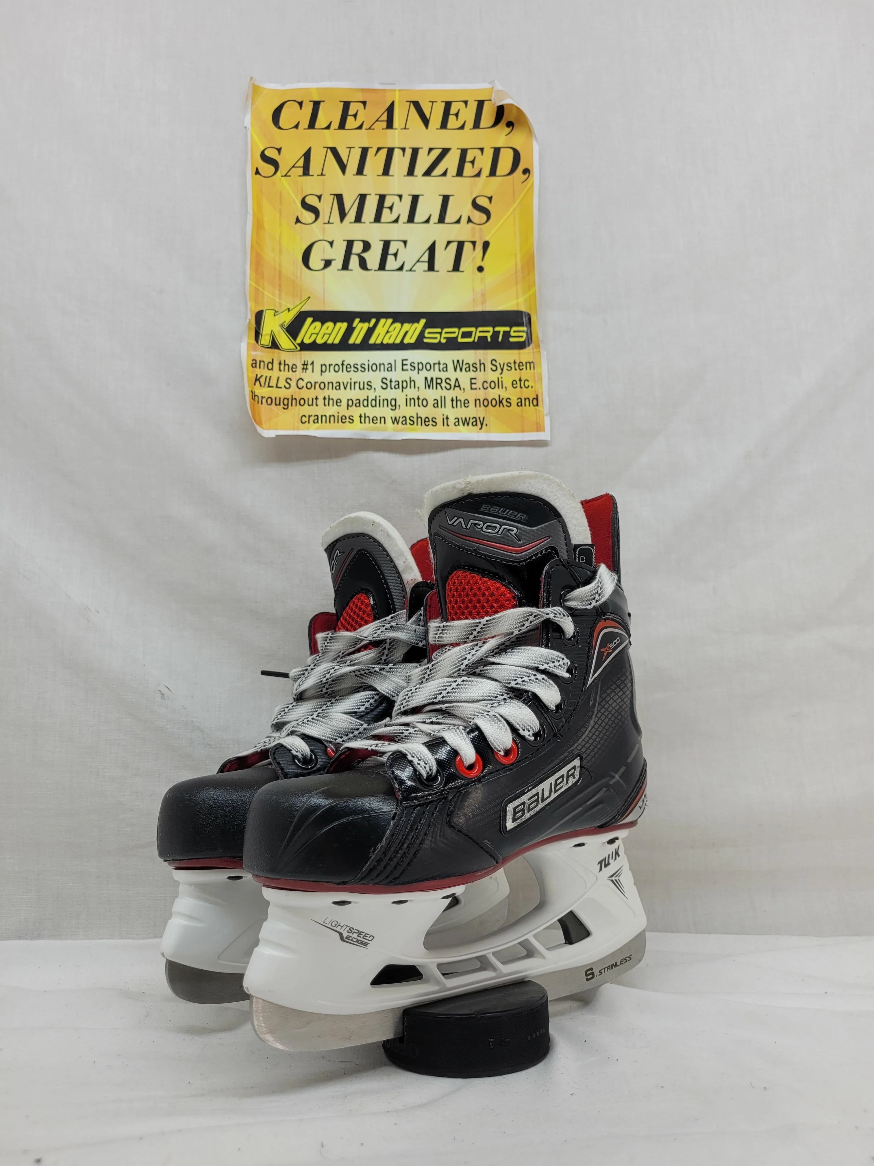 Used Bauer Vapor X500 Size 1 D Ice Hockey Skates - Image 3