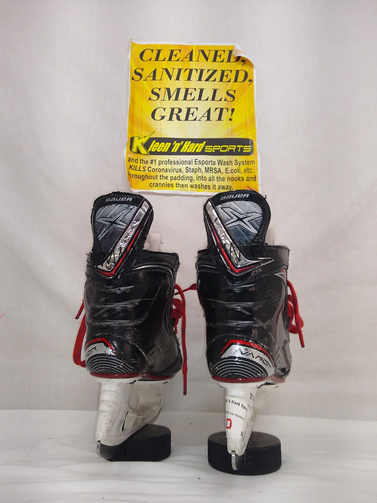 Used Bauer Vapor X500 Size 1 D Ice Hockey Skates - Image 2