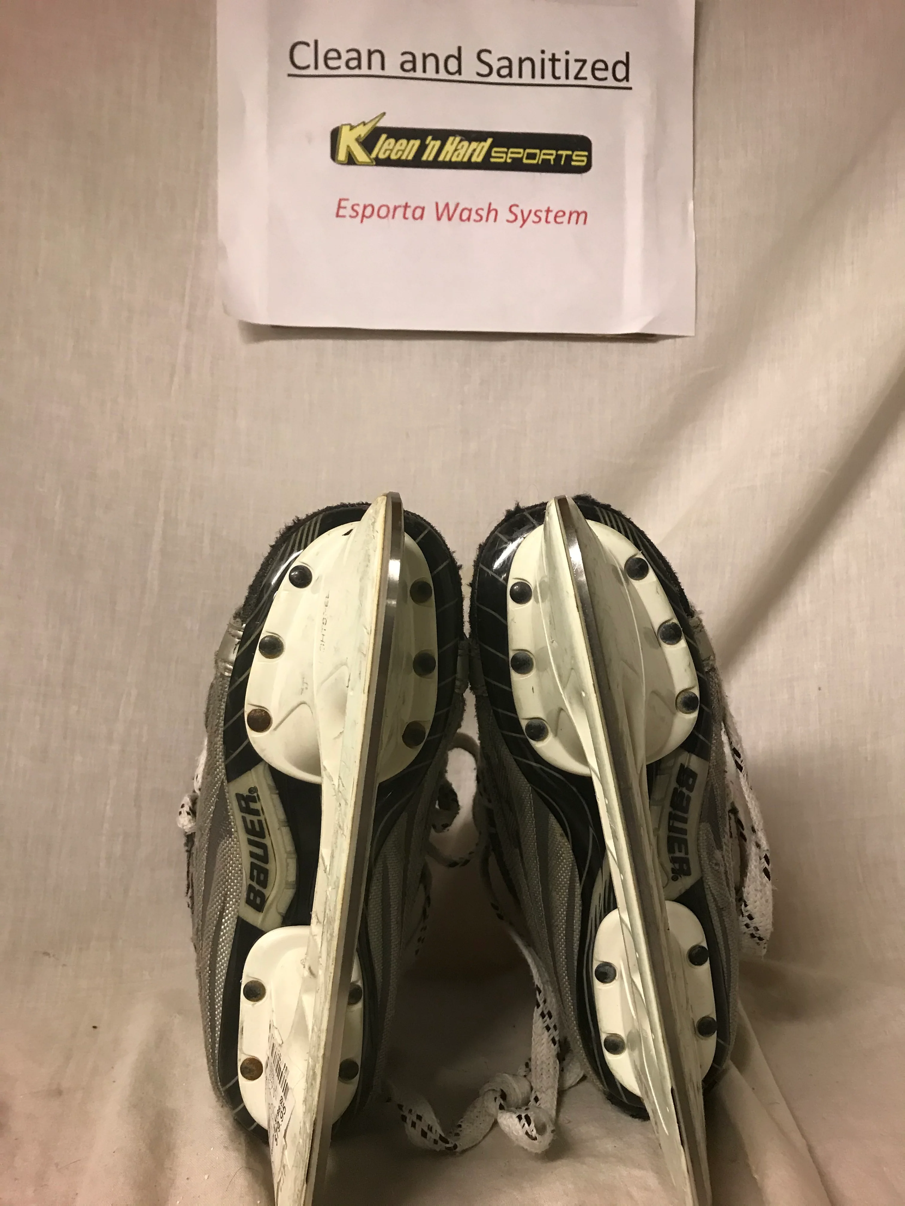 Used Bauer Vapor XIX Size 4 D Ice Hockey Skates - Image 6