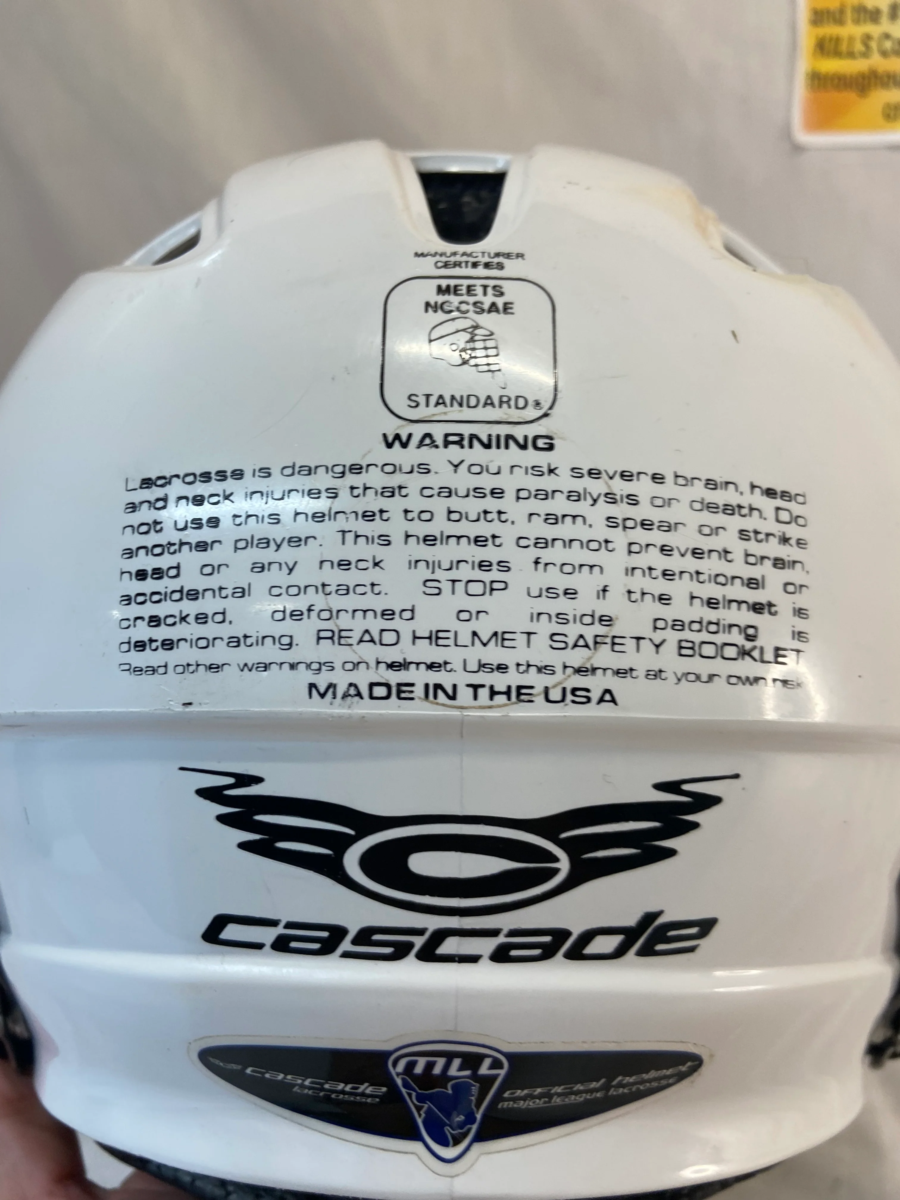 Used Cascade CLH2 Size XXS White Lacrosse Mens Helmet - Image 4
