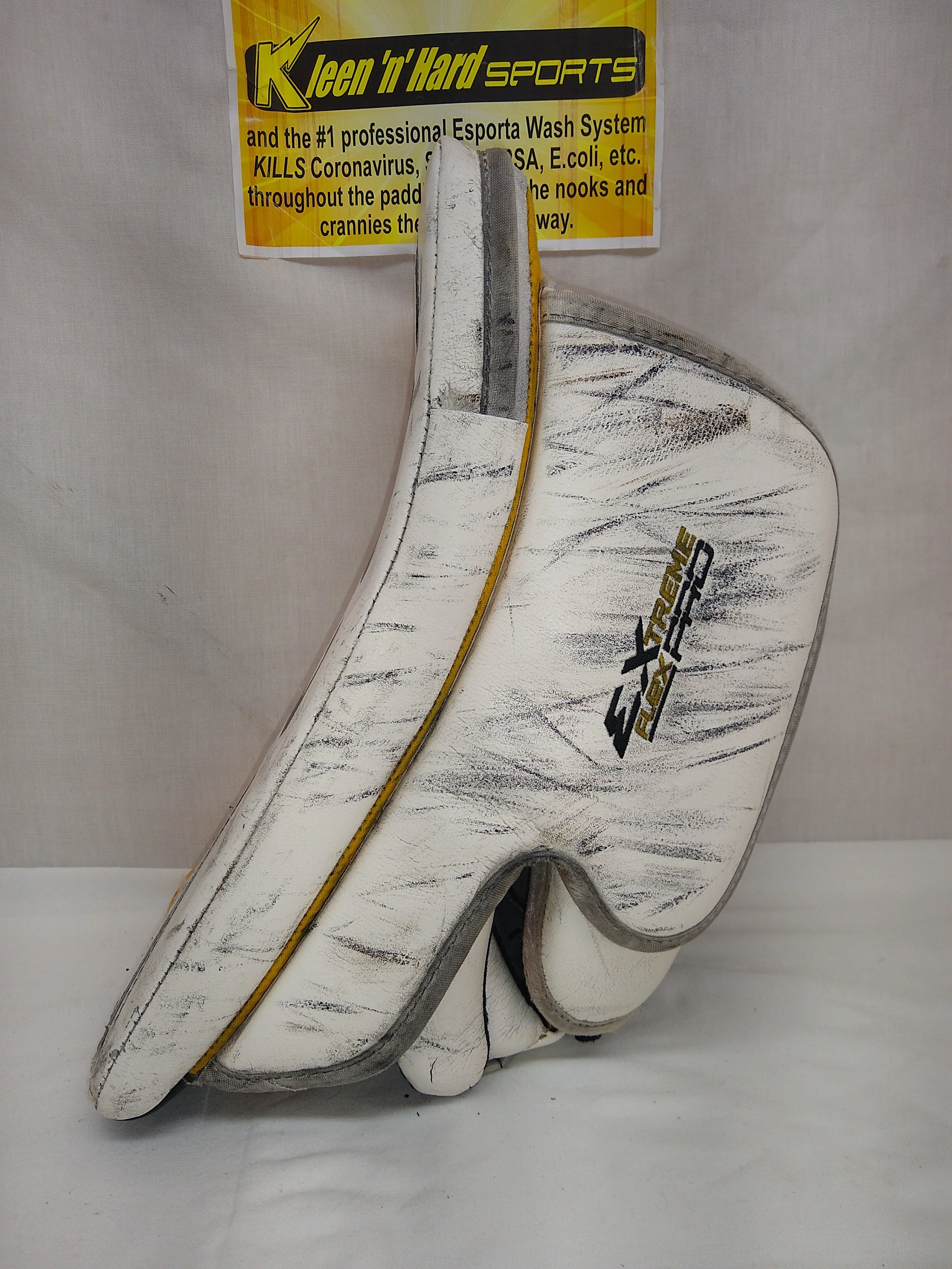 Used CCM 3Xtreme Flex Pro Size Sr Reg (Rt Hand) Yellow Hockey Goalie Blocker - Image 4