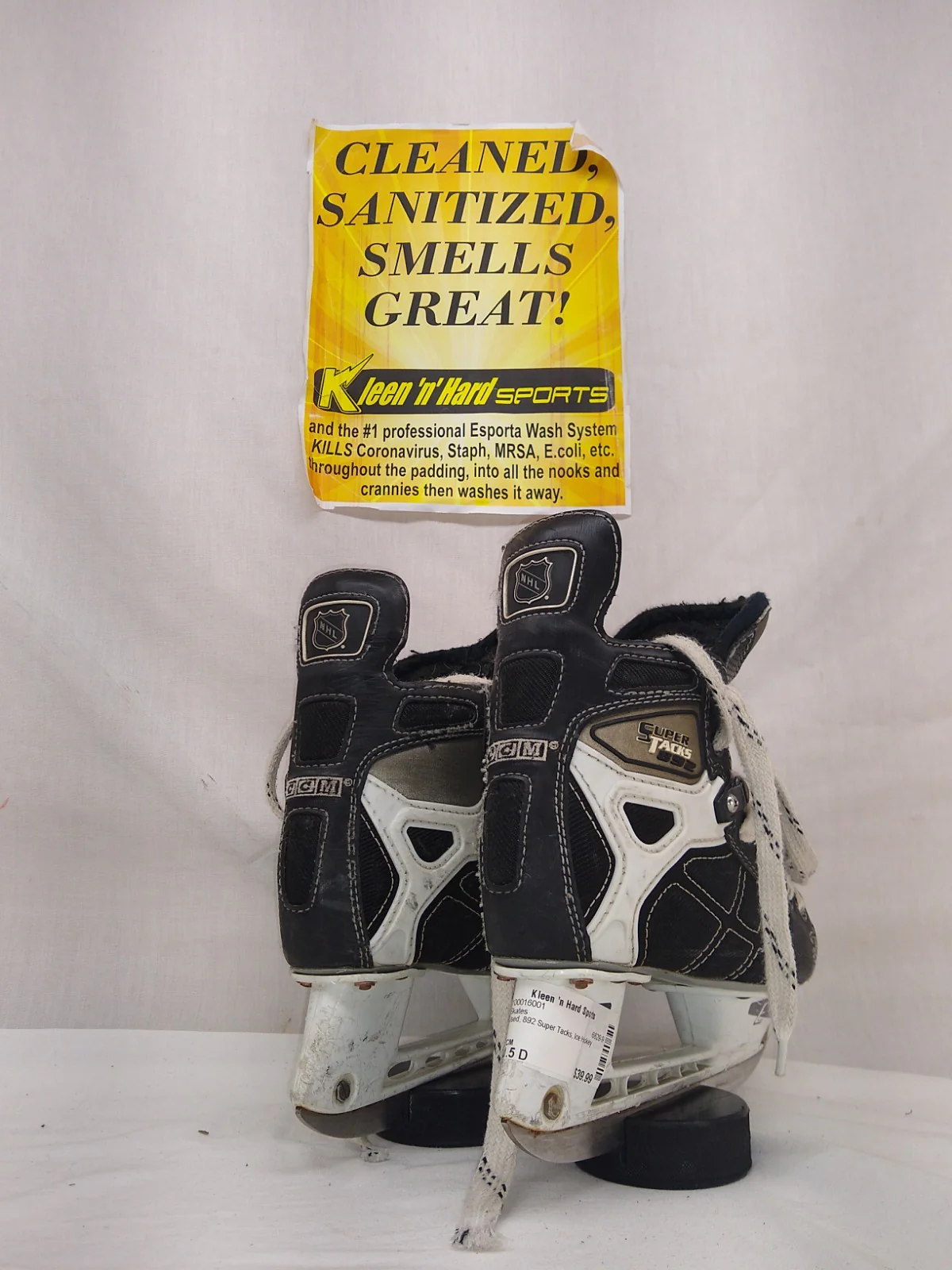 Used CCM 892 Super Tacks Size 1.5 D Ice Hockey Skates - Image 2