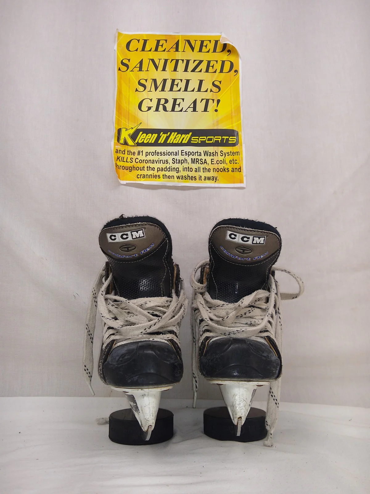 Used CCM 892 Super Tacks Size 1.5 D Ice Hockey Skates - Image 7