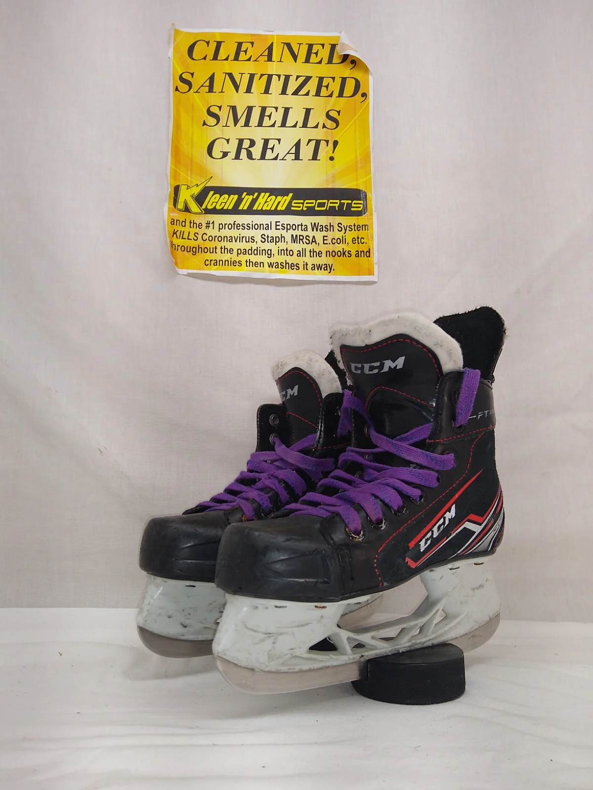 Used CCM Jetspeed FT340 Size 1 Ice Hockey Skates - Image 4