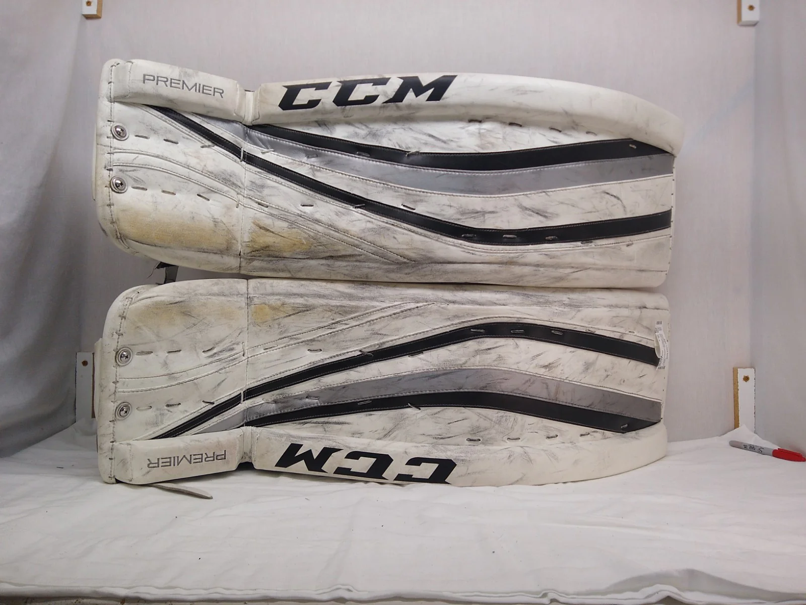 Used CCM Premier Pro Size 36+2 White/Silver Ice Hockey Goalie Leg Pads - Image 3