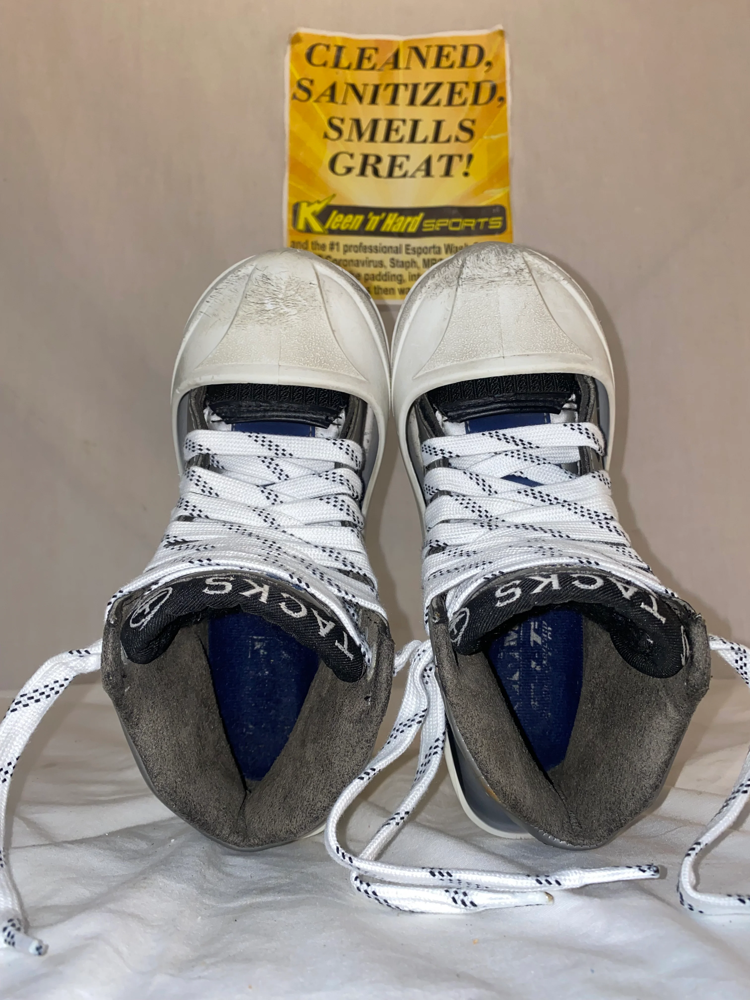 Used CCM Super Tacks 852 Size 1 D Ice Hockey Goalie Skates - Image 8
