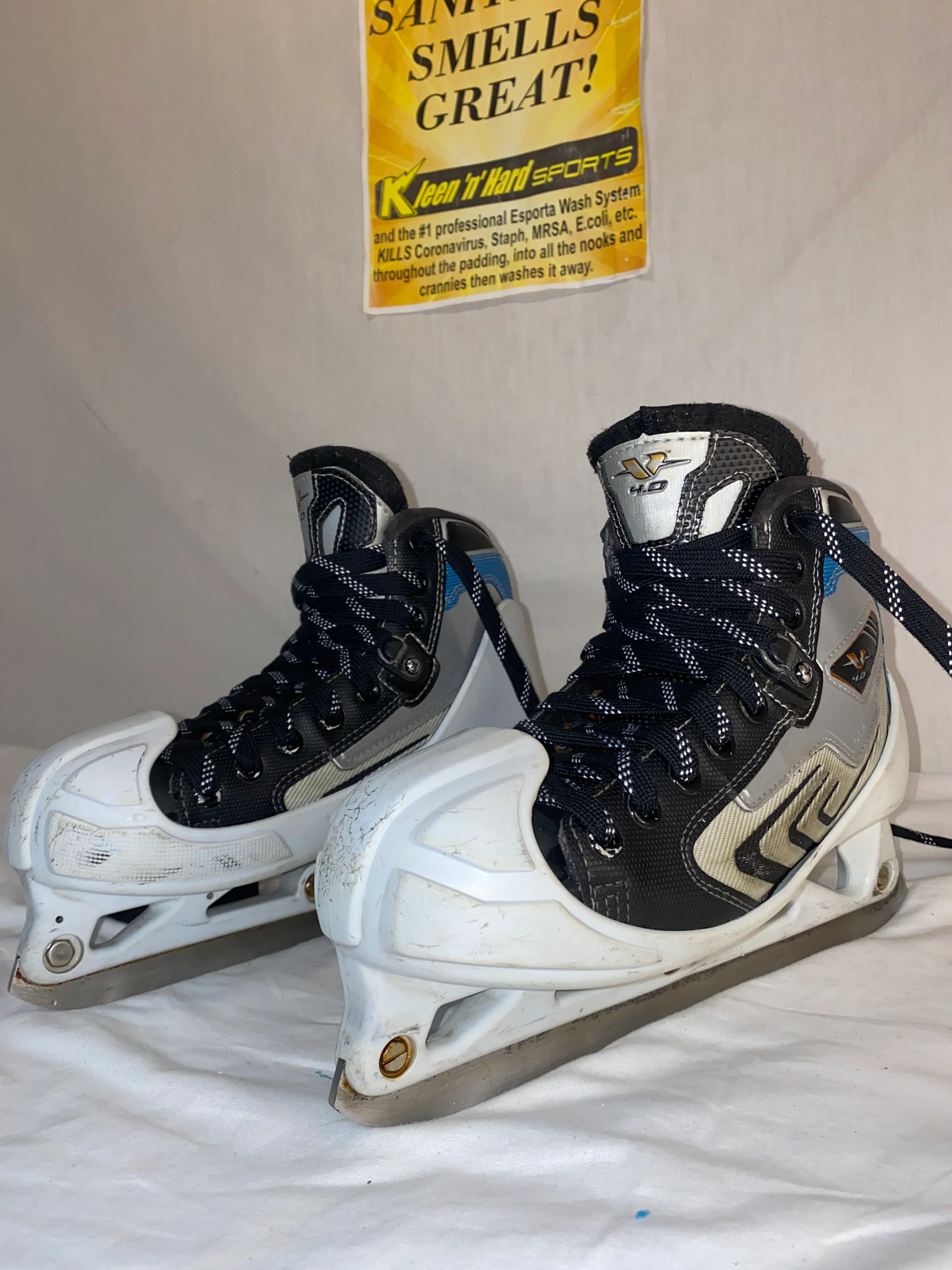 Used CCM Vector 4.0 Size 4 D Ice Hockey Goalie Skates - Image 3