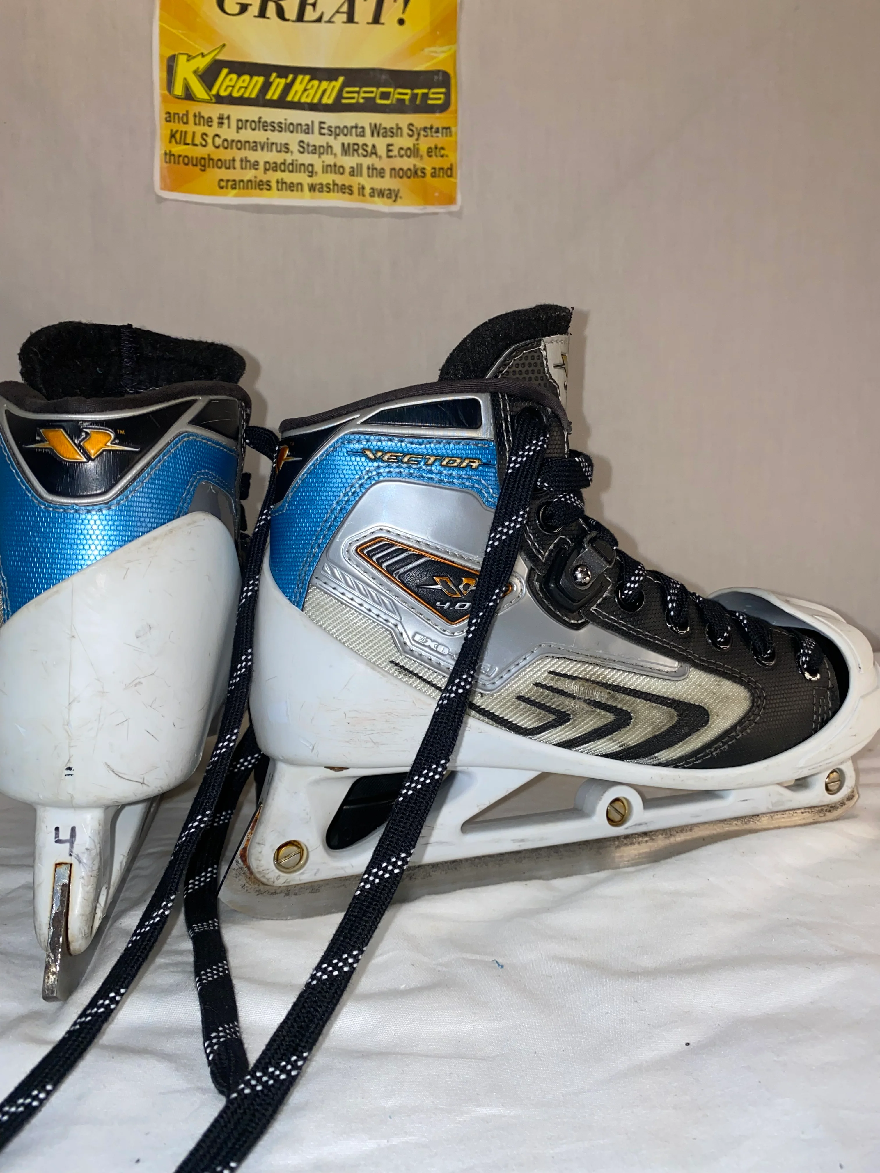 Used CCM Vector 4.0 Size 4 D Ice Hockey Goalie Skates - Image 5