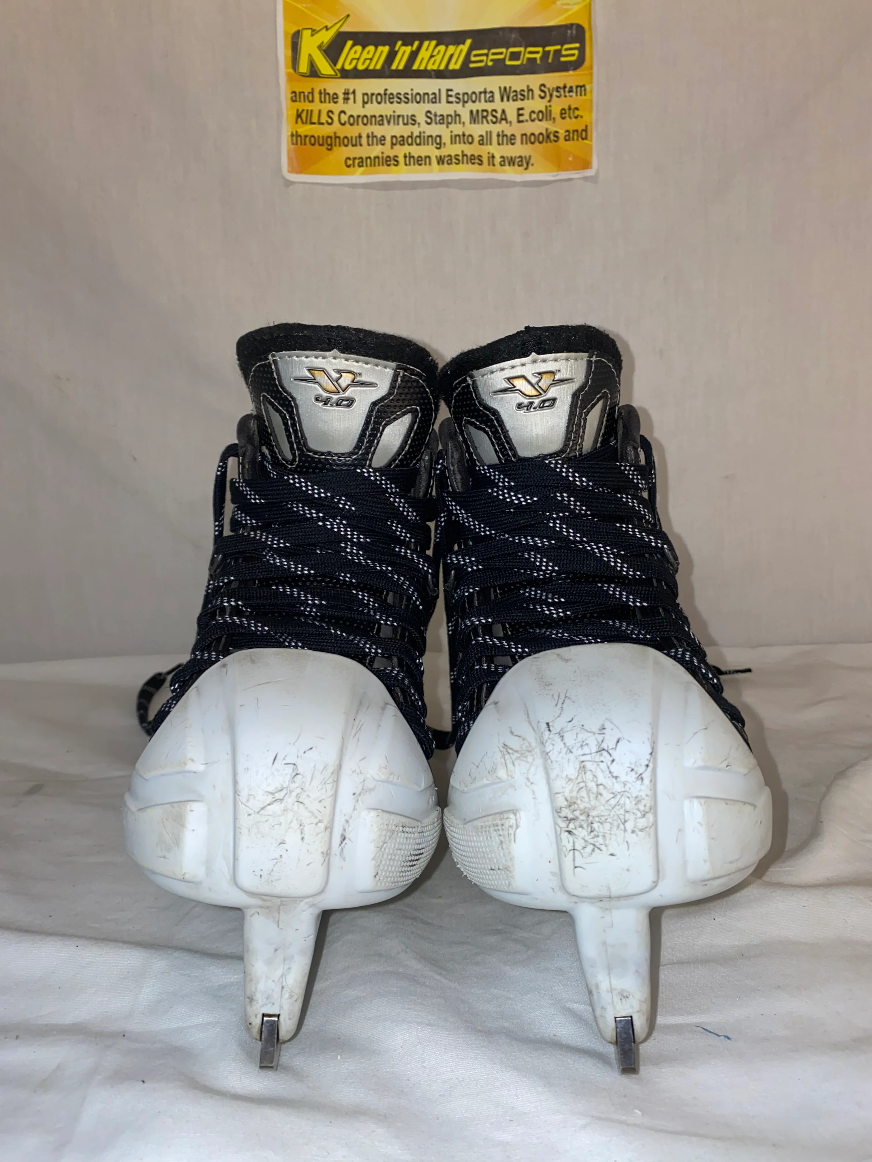 Used CCM Vector 4.0 Size 4 D Ice Hockey Goalie Skates - Image 7