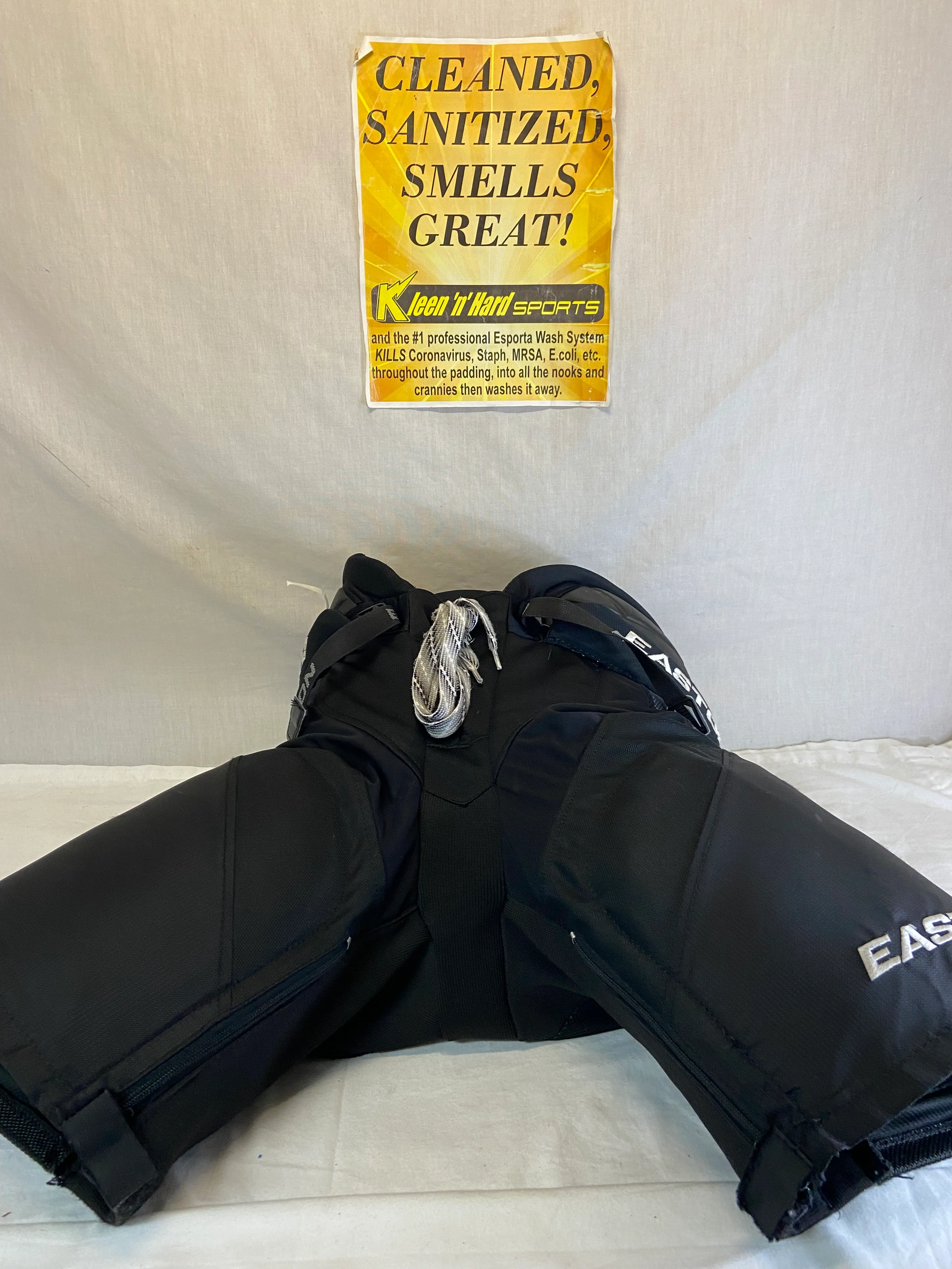 Used Easton Stealth CX Size Jr M Reg Ice Hockey Pants - Image 4