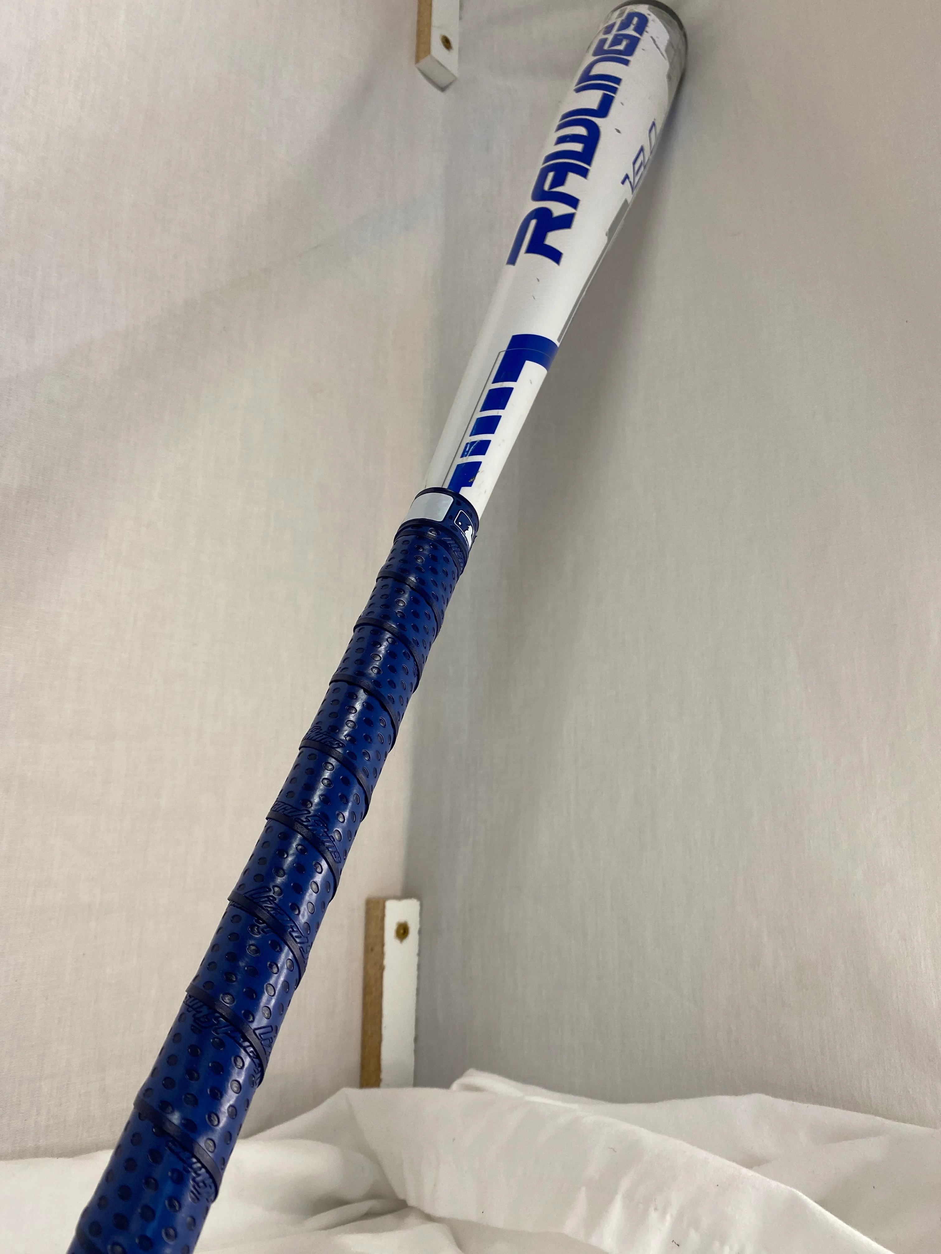 Used Rawlings Velo BB8V3 White L - W 33" - 30 oz. (-3) Hybrid BBCOR Baseball Bat - Image 3