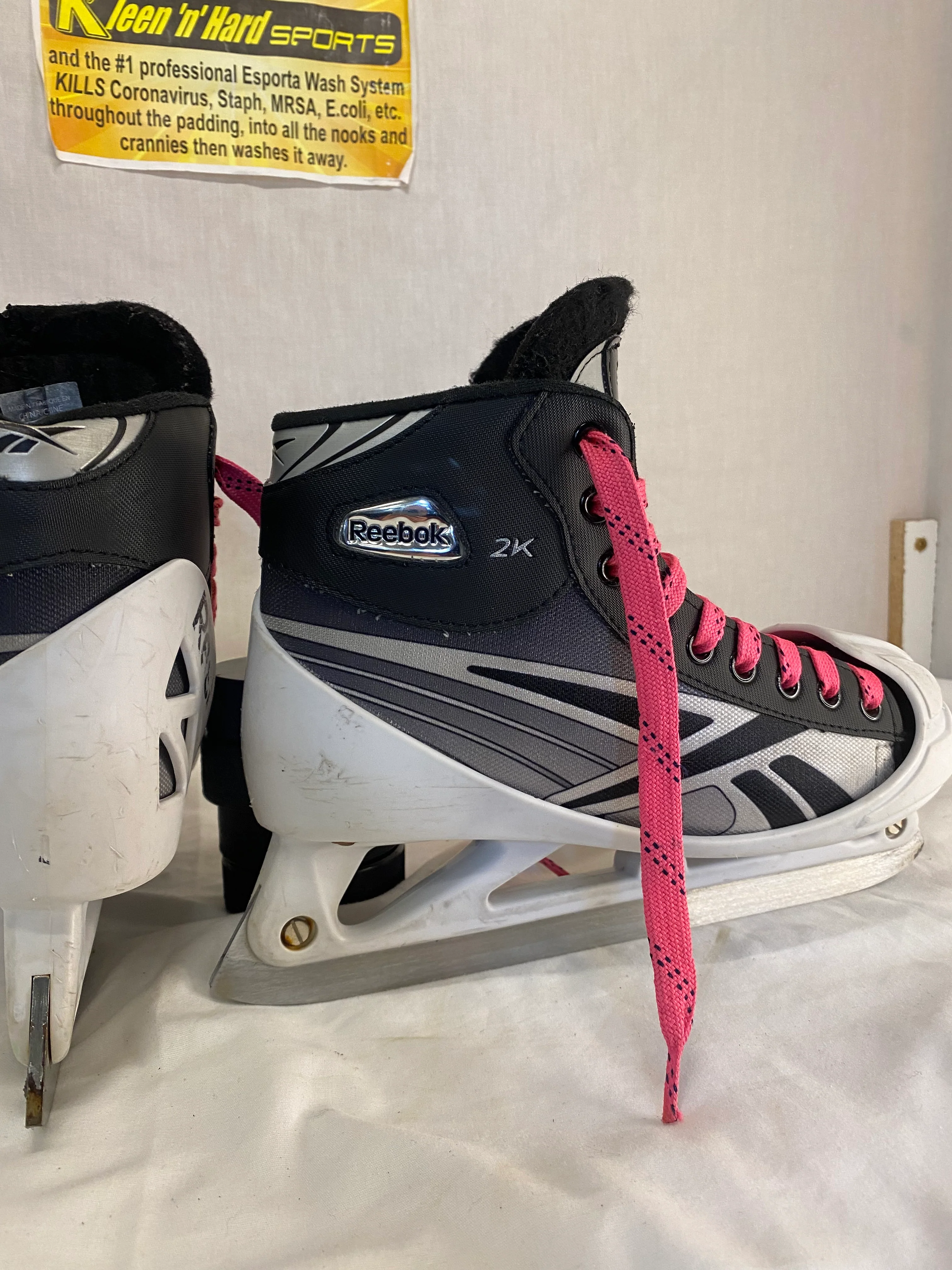 Used Reebok 2K Size 5.5 D Hockey Skates - Image 5