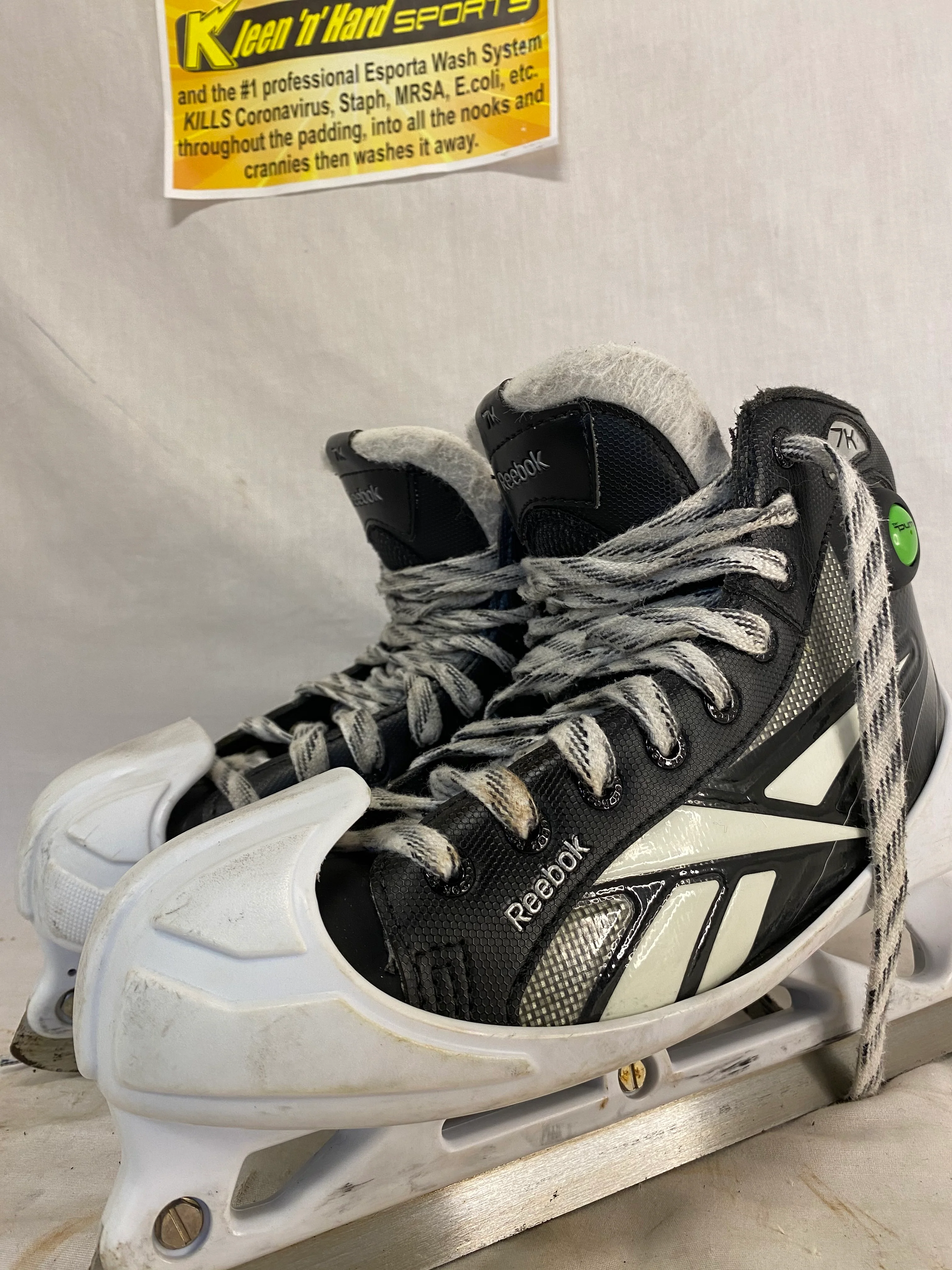 Used Reebok 7K Size 5.5 D Ice Hockey Goalie Skates - Image 7