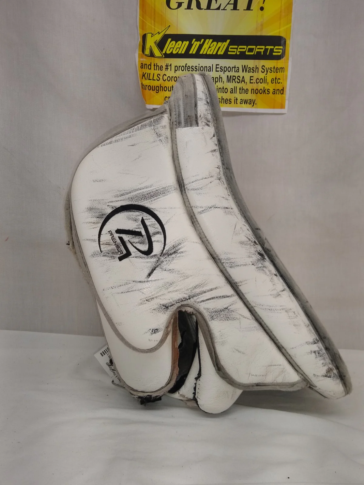 Used Reebok Premier Size Sr Full Right (Lt Hand) White Ice Hockey Goalie Blocker - Image 2
