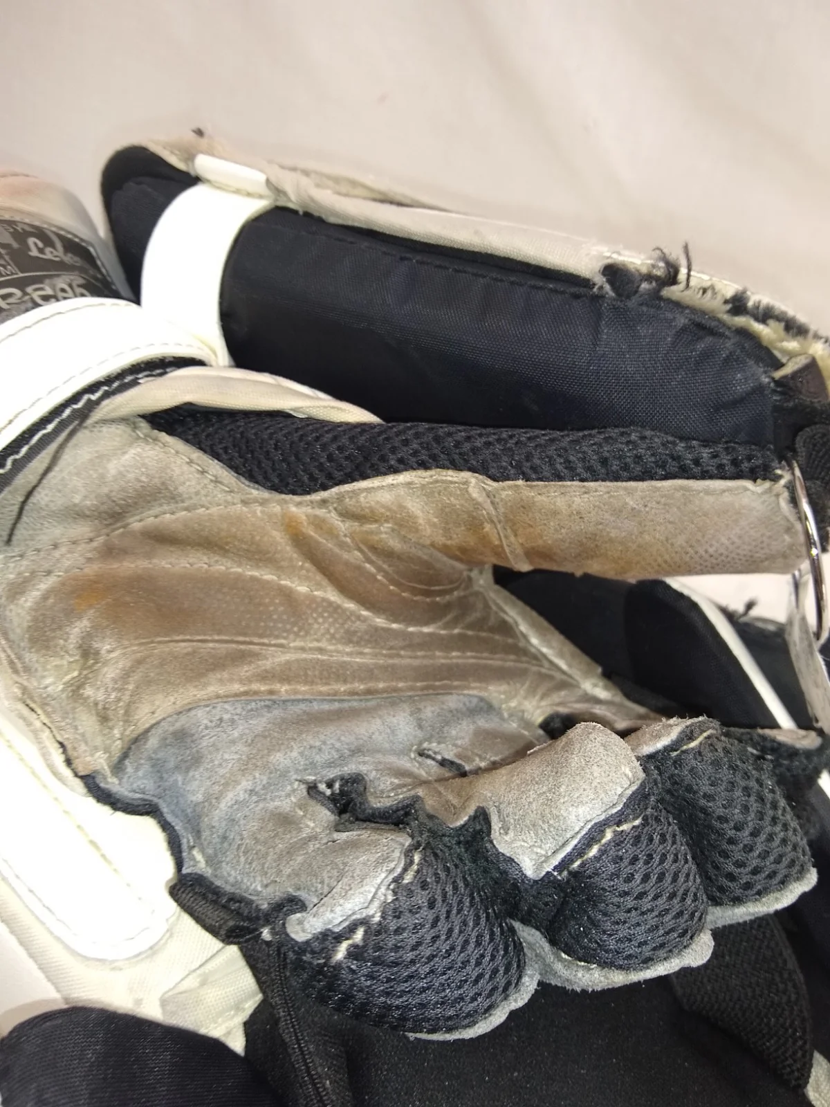 Used Reebok Premier Size Sr Full Right (Lt Hand) White Ice Hockey Goalie Blocker - Image 6