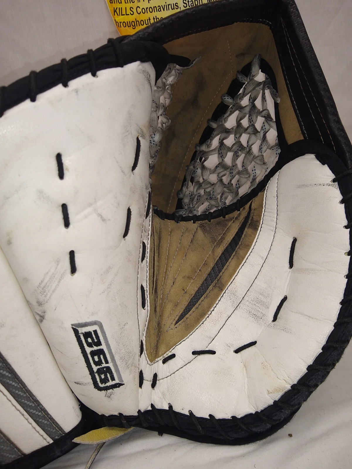 Used Simmons 992 Left Sz Sr White Black Ice Hockey Goalie Catcher - Image 4