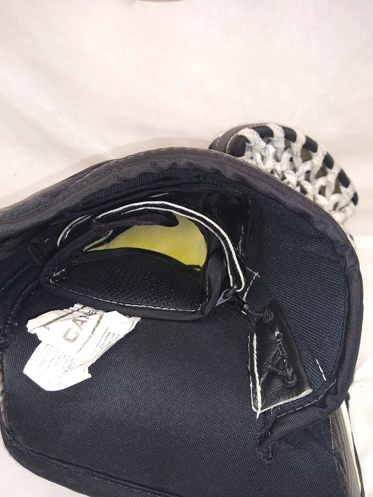 Used Simmons 992 Left Sz Sr White Black Ice Hockey Goalie Catcher - Image 5