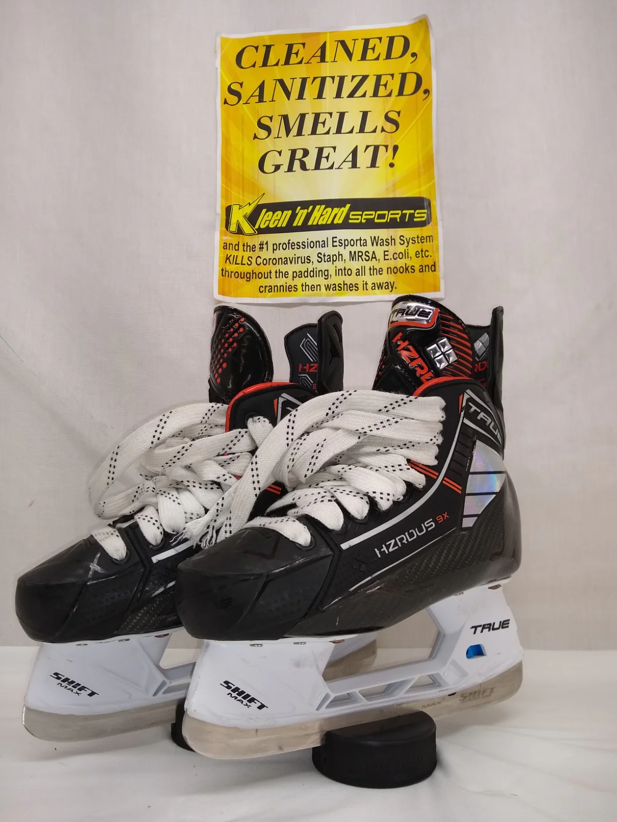 Used True Hzrdus 9x Size 3.5 Ice Hockey Skates - Image 3