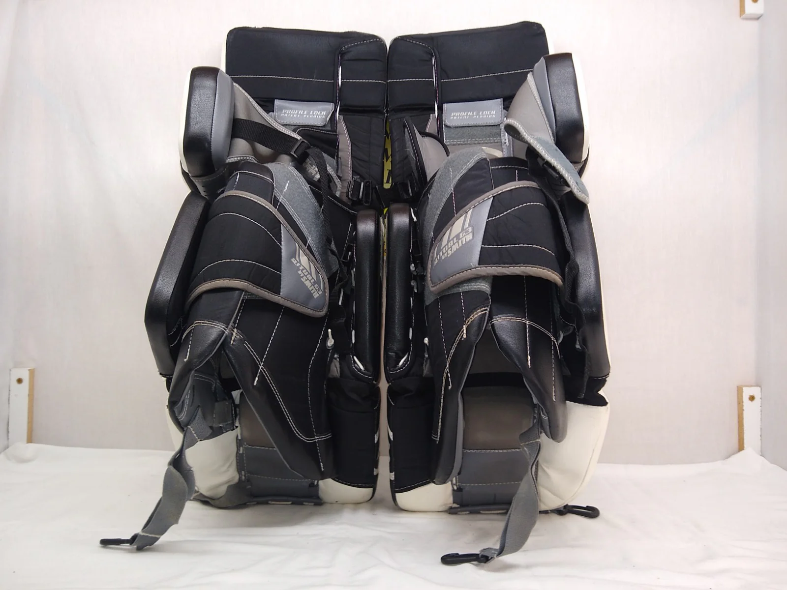 Used Warrior Ritual G3 Size 30" + 1" White/Black Hockey Goalie Leg Pads - Image 5